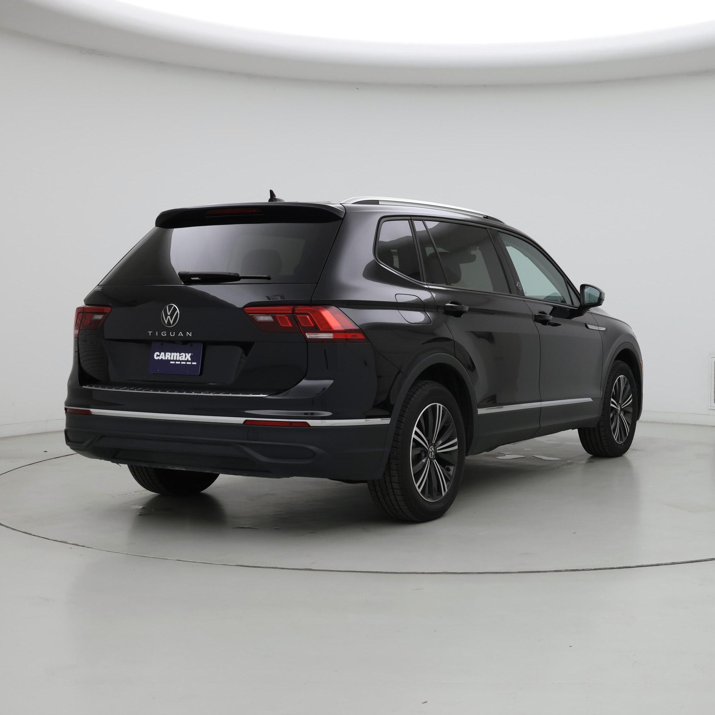 Thumbnail: 2024 Volkswagen Tiguan - 8