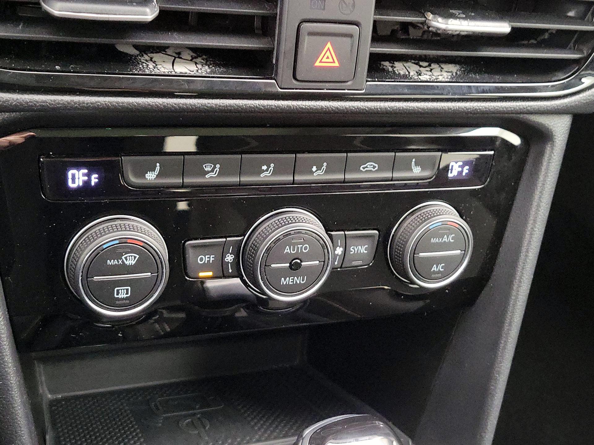 Thumbnail: 2024 Volkswagen Taos - 16