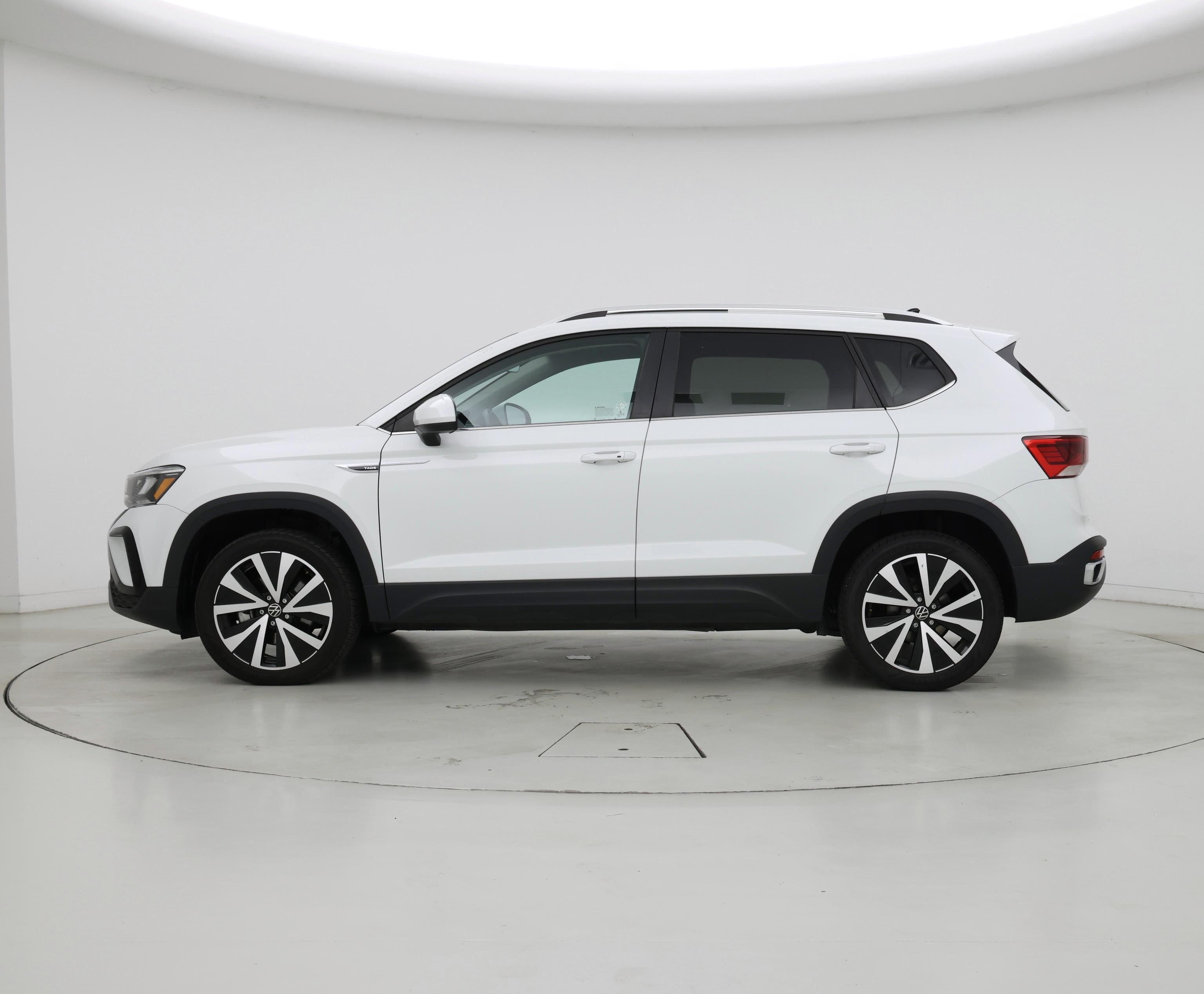 Thumbnail: 2024 Volkswagen Taos - 3