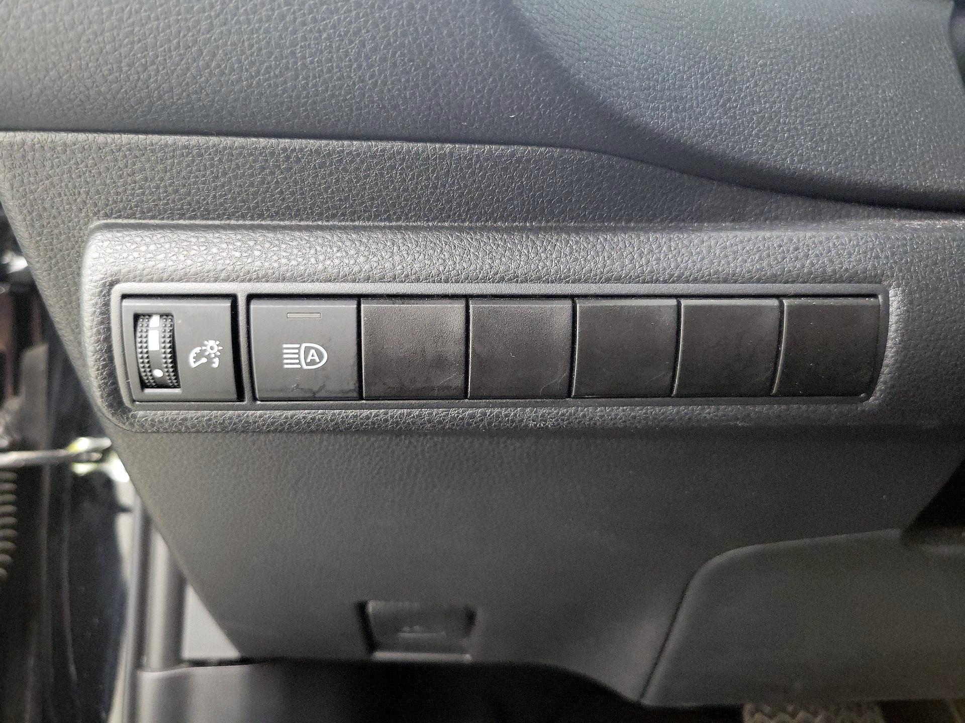 Thumbnail: 2025 Toyota Corolla - 13