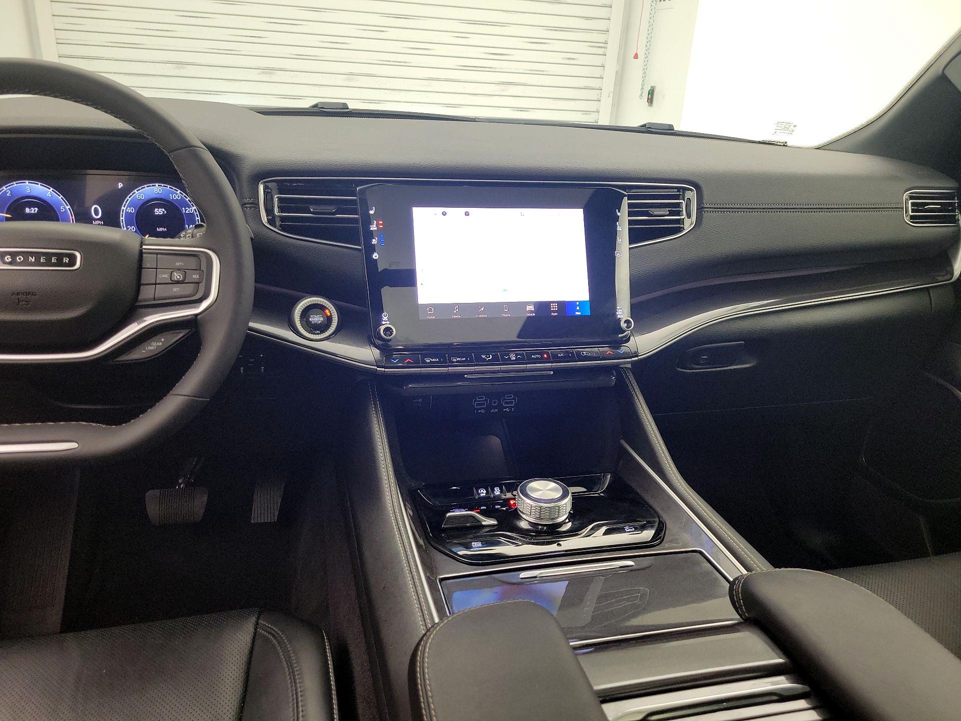 Thumbnail: 2024 Jeep Wagoneer - 9