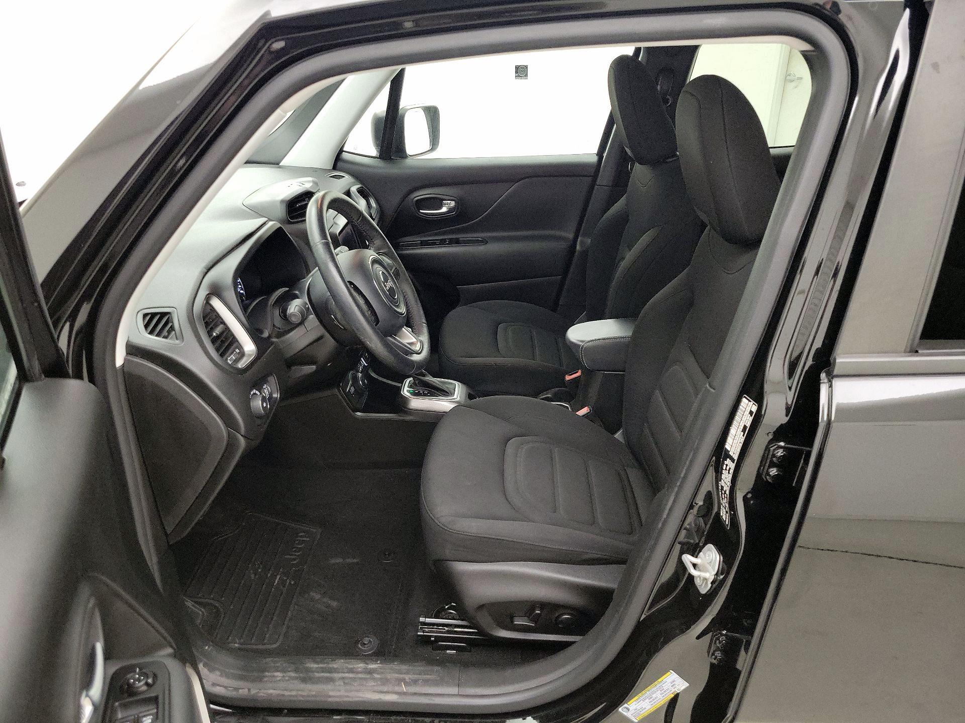 Thumbnail: 2022 Jeep Renegade - 11