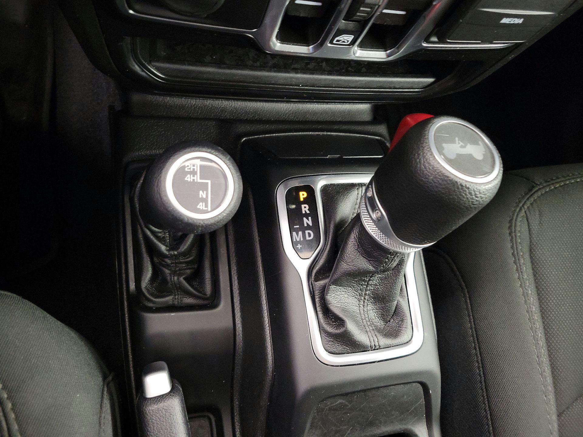 Thumbnail: 2022 Jeep Wrangler - 17