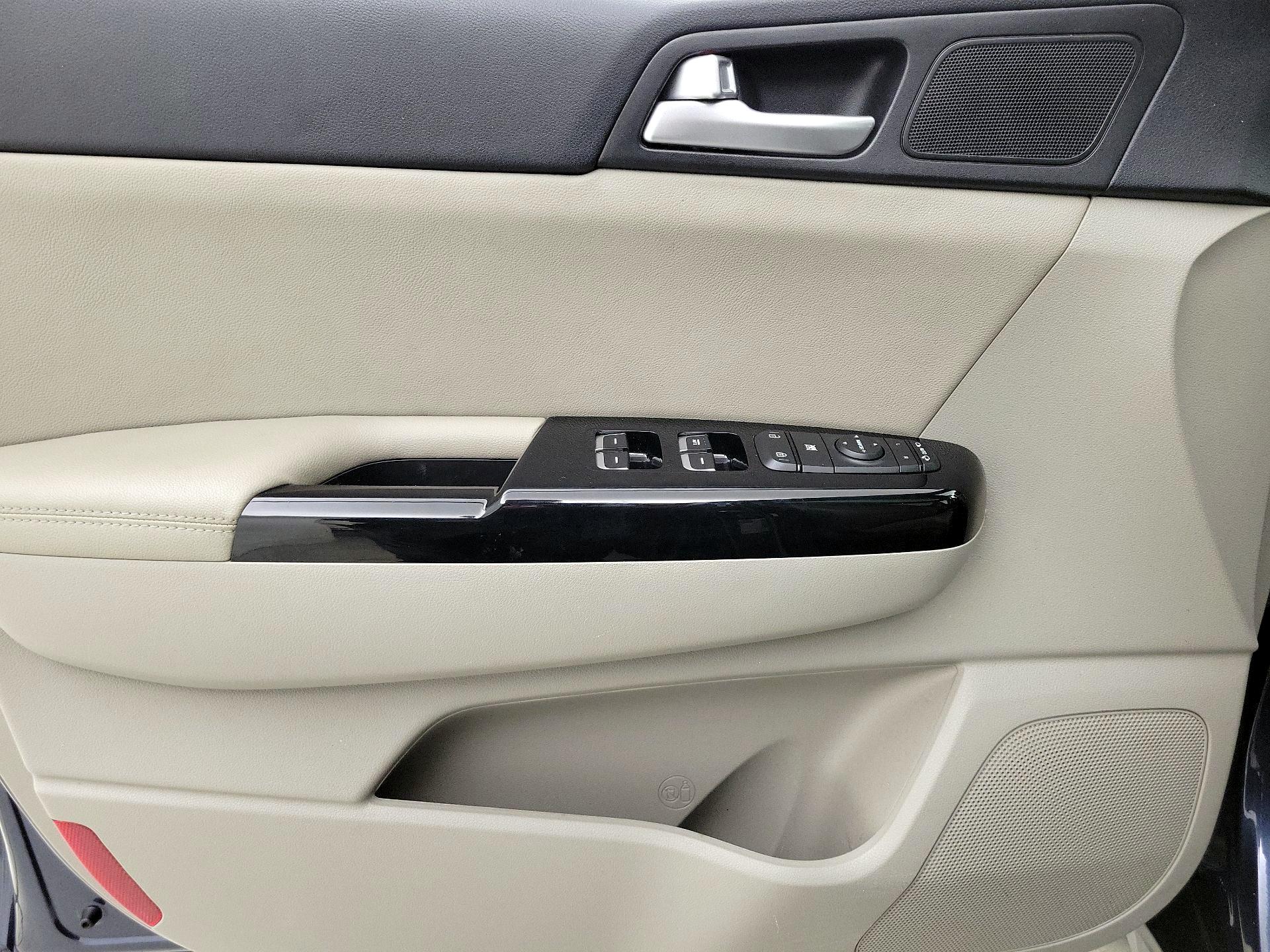 Thumbnail: 2022 Kia Sportage - 12