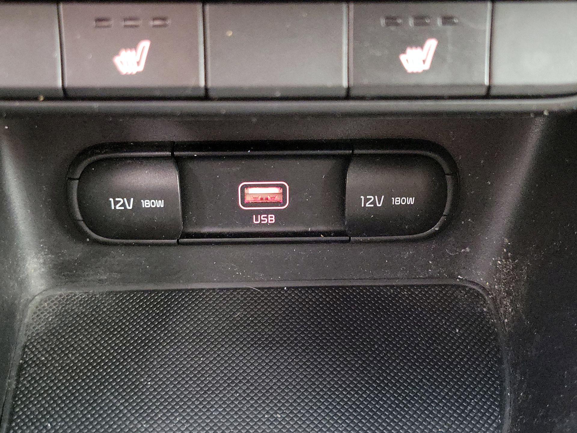 Thumbnail: 2022 Kia Sportage - 18