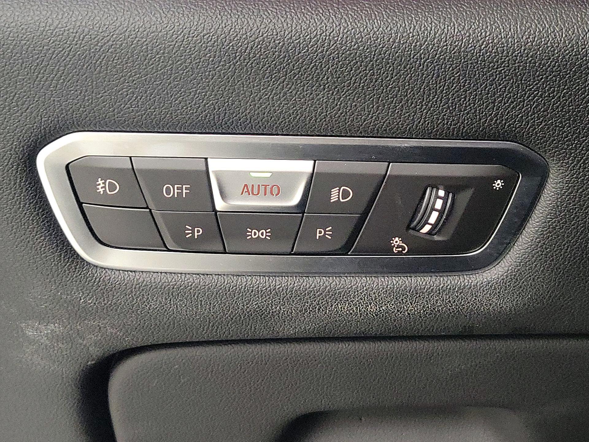 Thumbnail: 2021 BMW X5 - 13