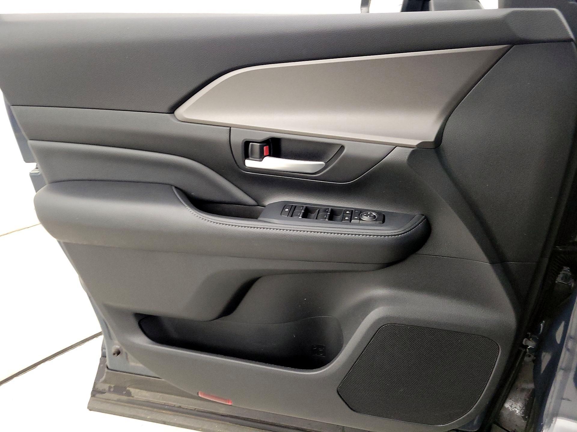 Thumbnail: 2024 Toyota Grand Highlander - 12