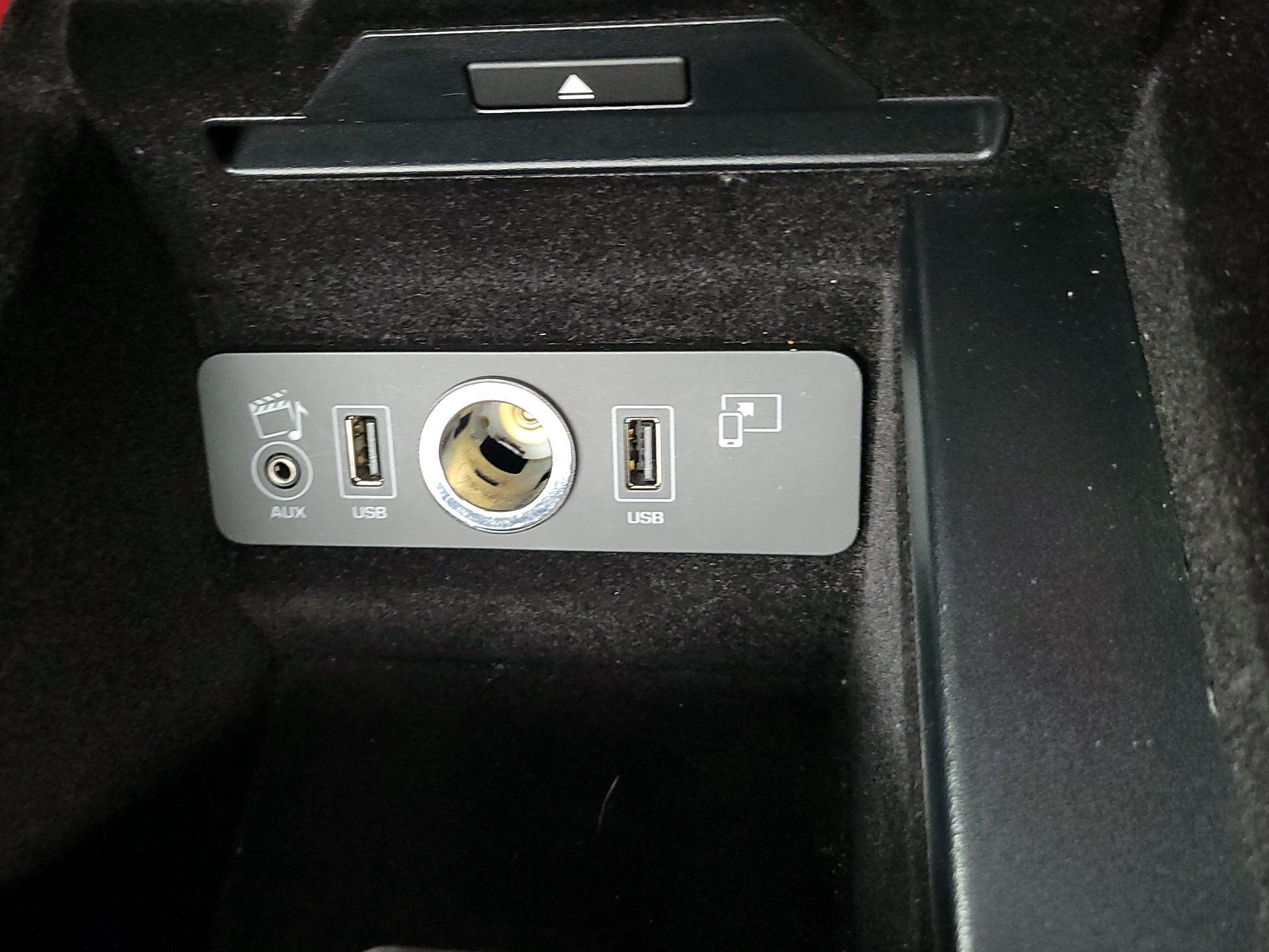 Thumbnail: 2016 Jaguar F-Type - 19