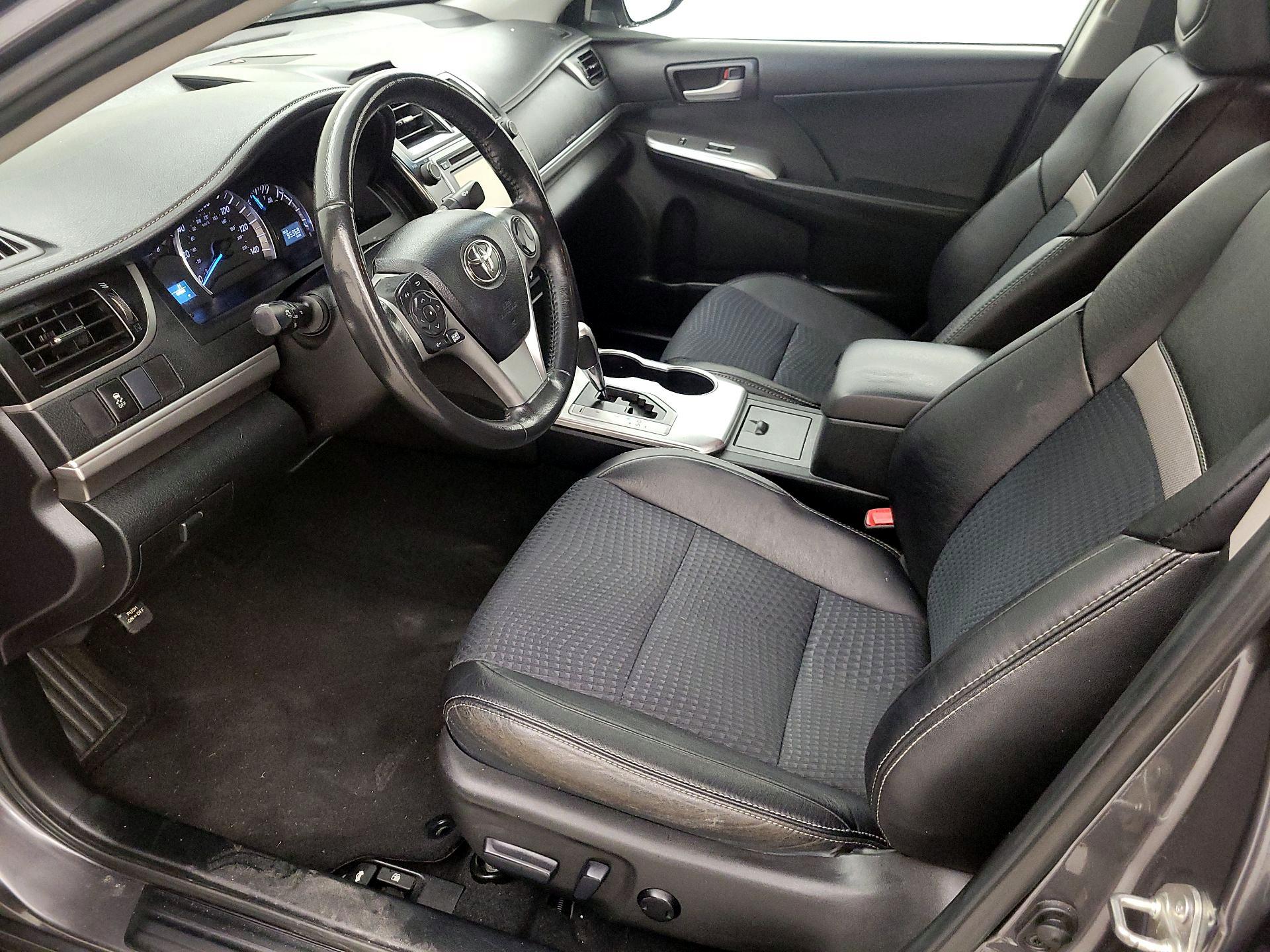 Thumbnail: 2014 Toyota Camry - 11