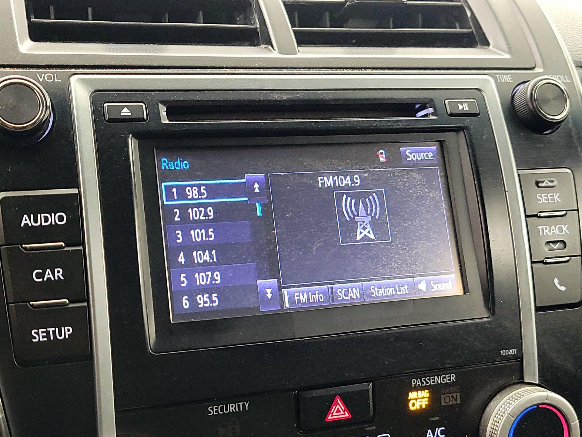 Thumbnail: 2014 Toyota Camry - 15