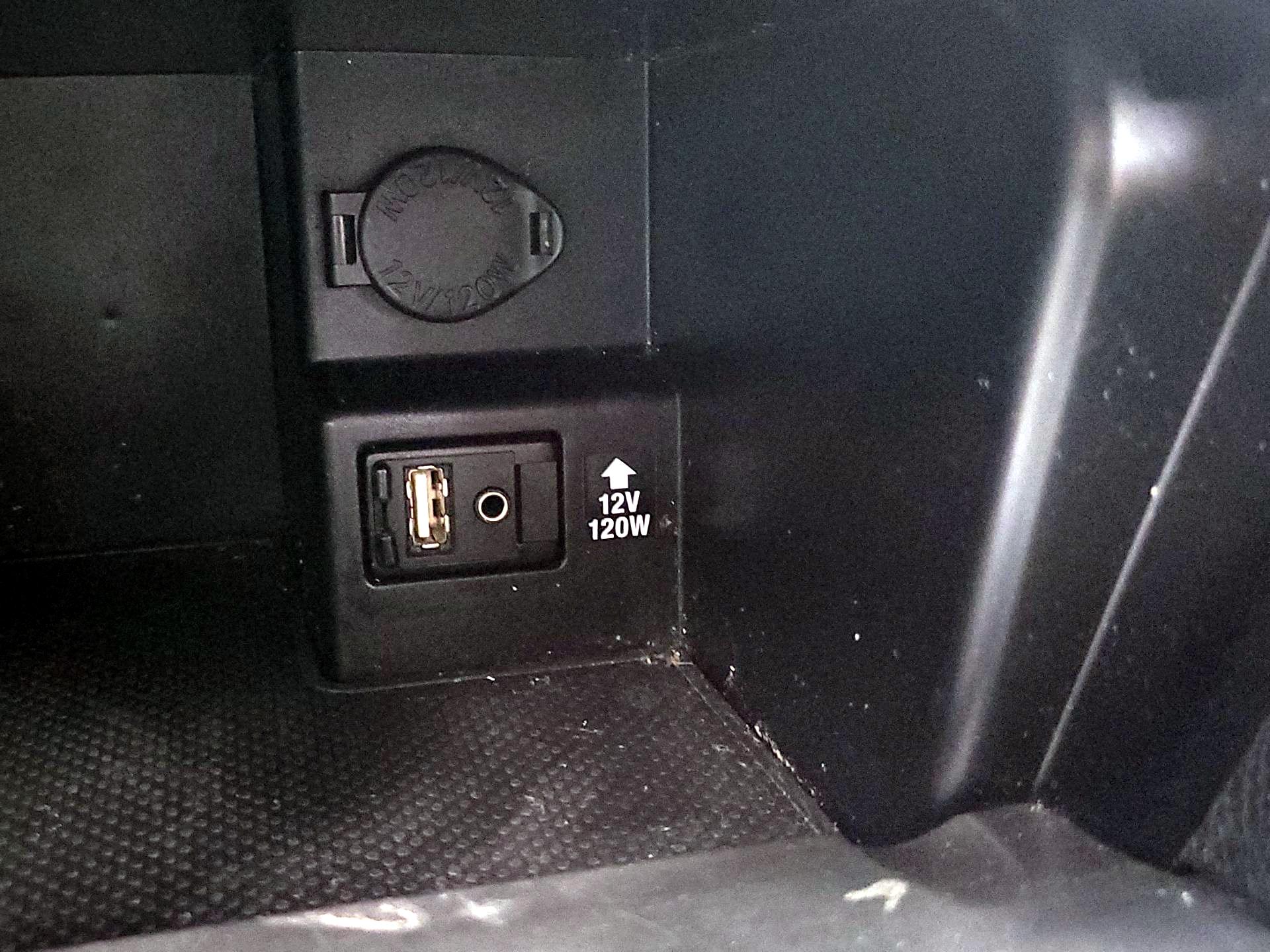 Thumbnail: 2014 Toyota Camry - 18