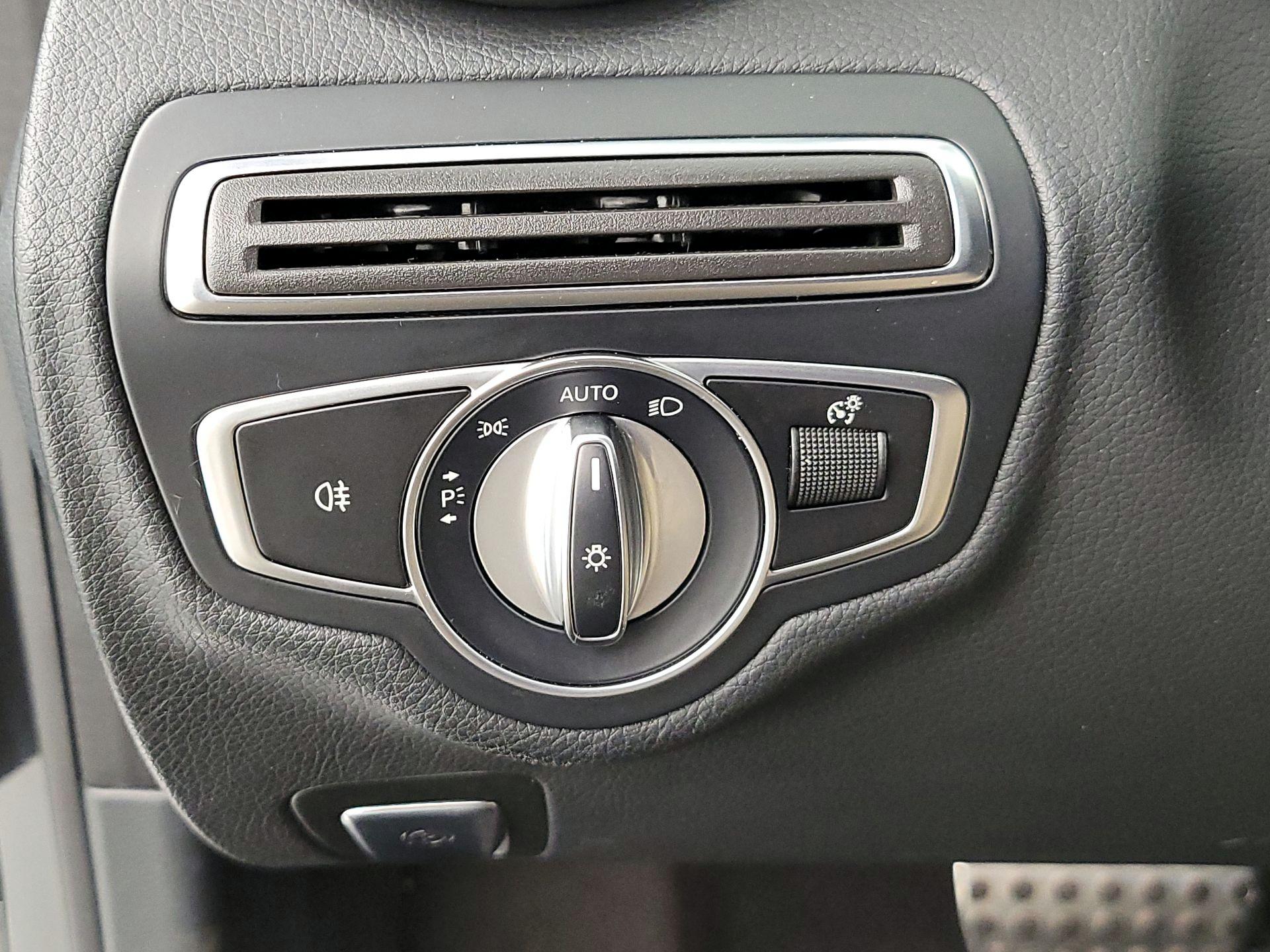 Thumbnail: 2018 Mercedes-Benz C-Class - 13