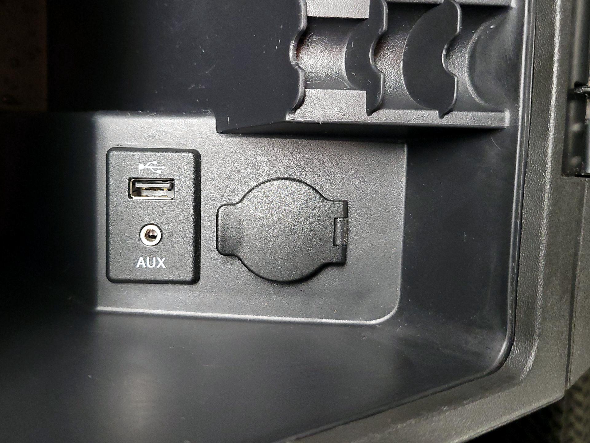 Thumbnail: 2016 Nissan Frontier - 17