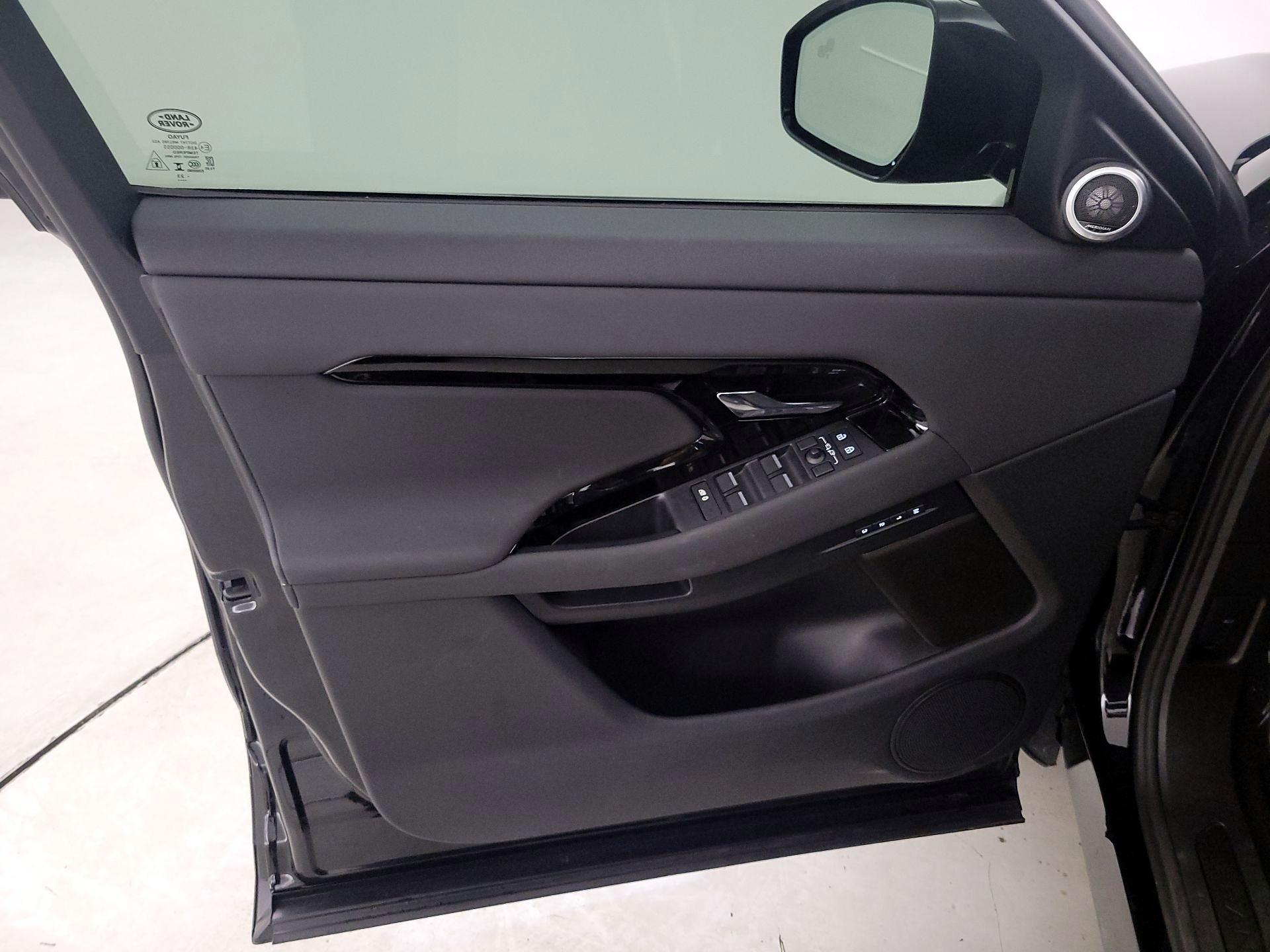 Thumbnail: 2024 Land Rover Range Rover Evoque - 12