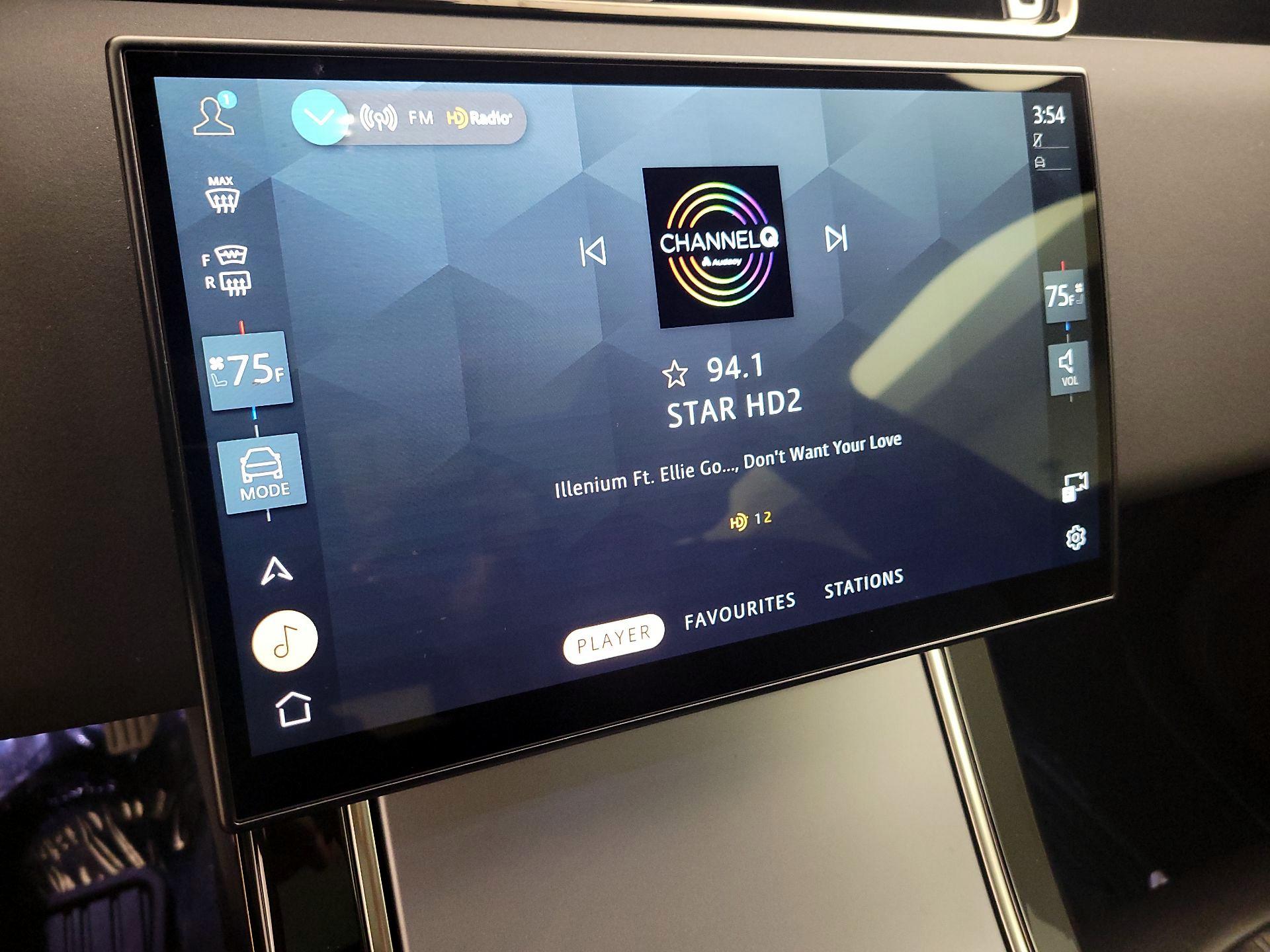 Thumbnail: 2024 Land Rover Range Rover Evoque - 16