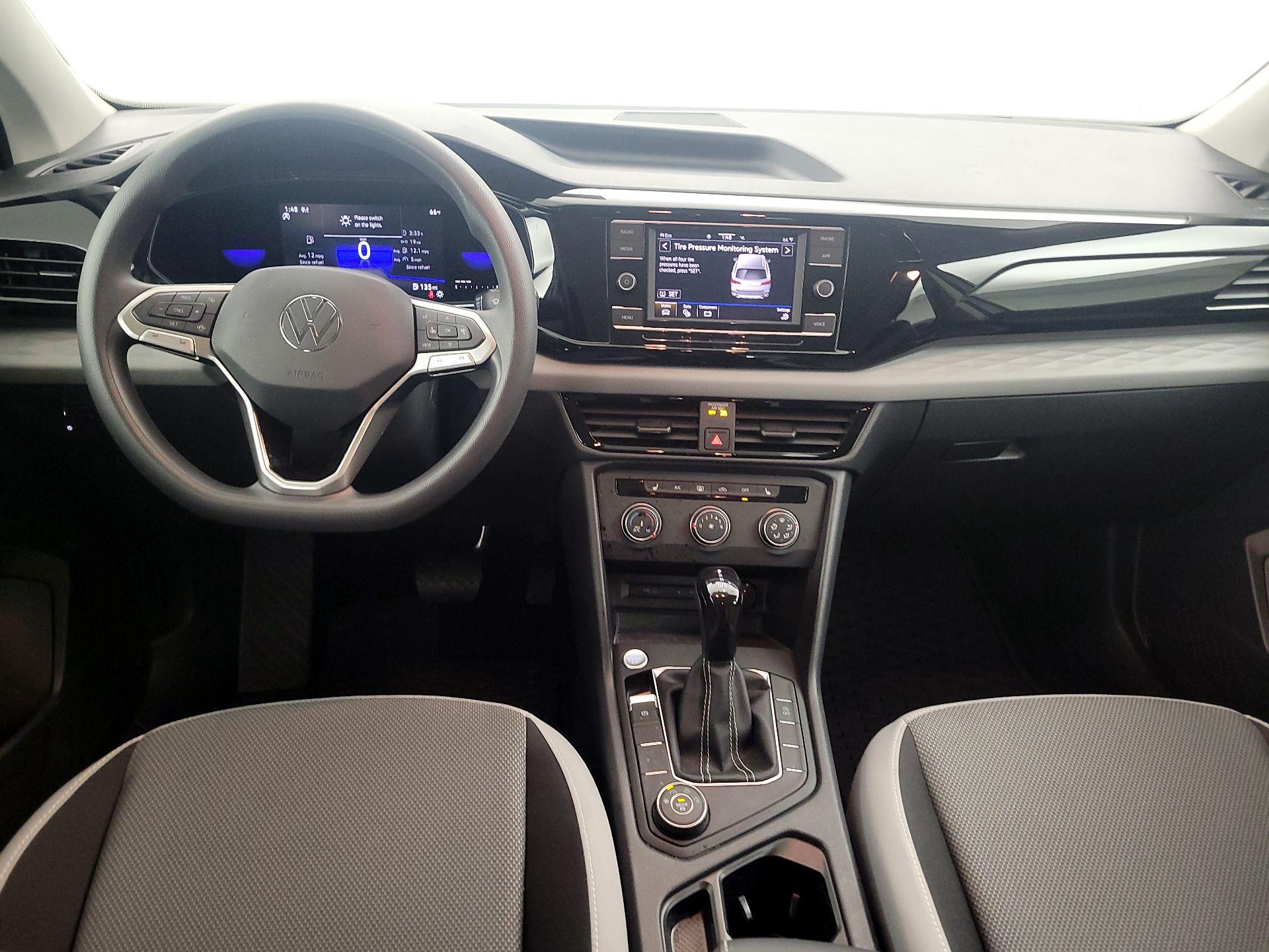 Thumbnail: 2022 Volkswagen Taos - 9