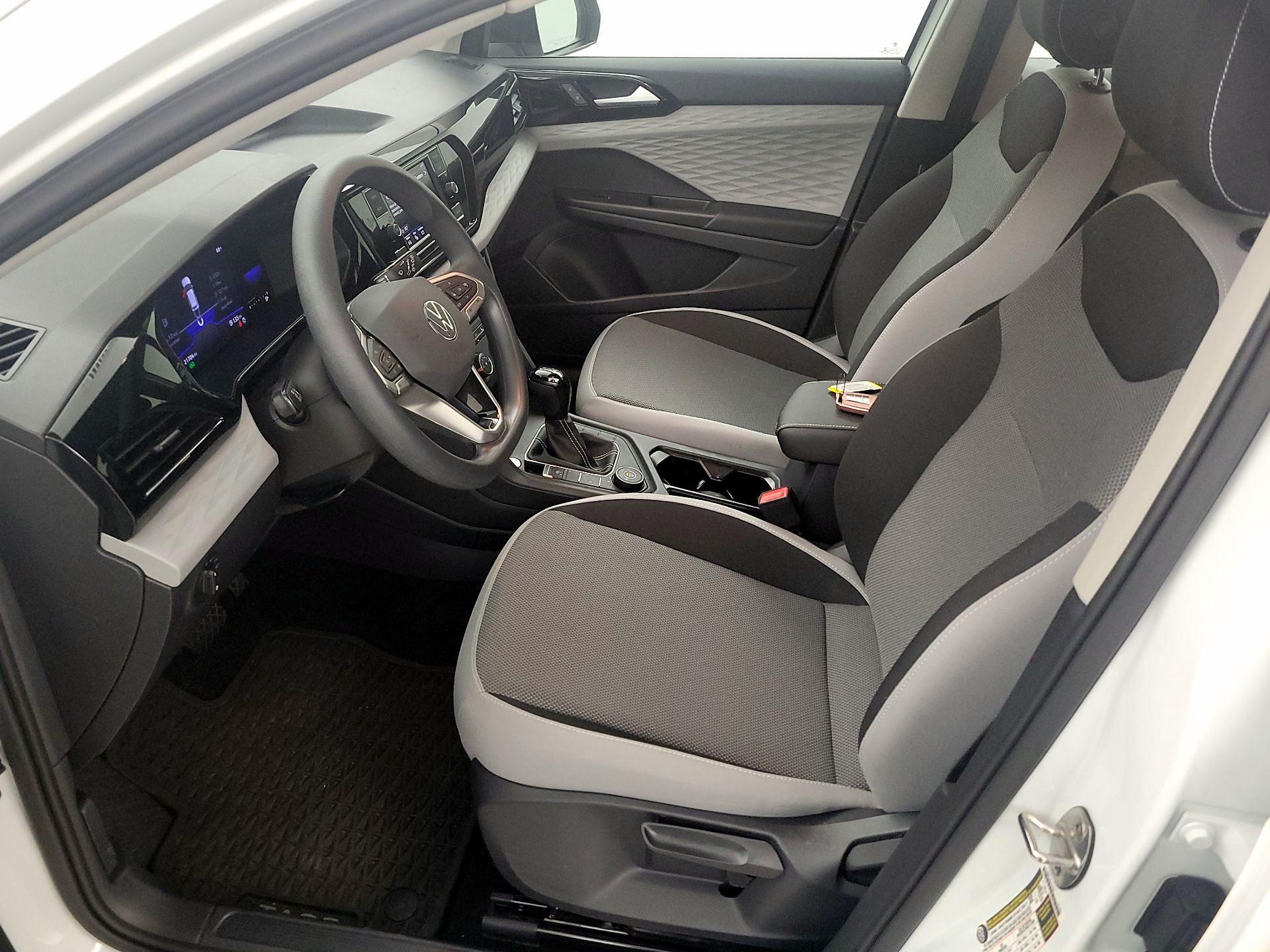 Thumbnail: 2022 Volkswagen Taos - 11