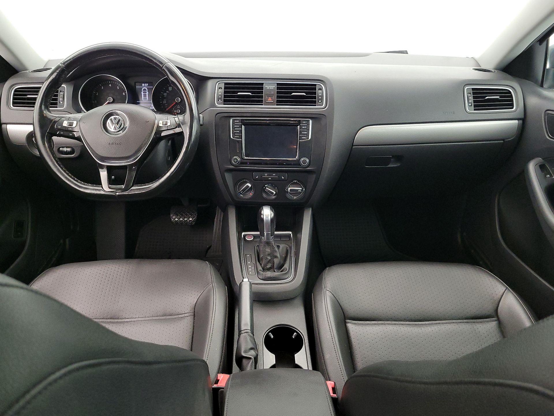 Thumbnail: 2017 Volkswagen Jetta - 9