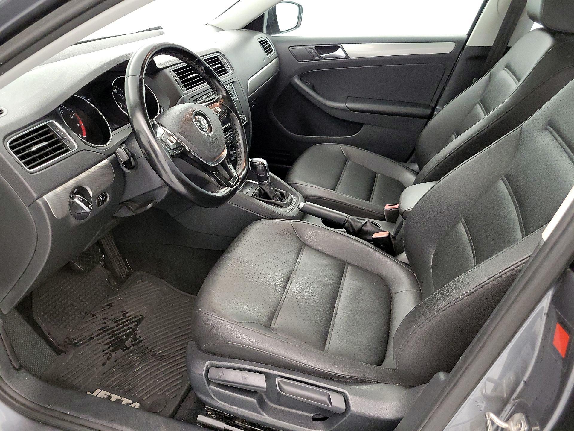 Thumbnail: 2017 Volkswagen Jetta - 11