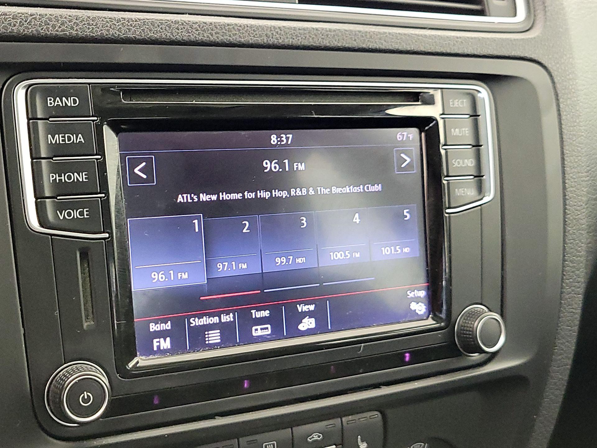 Thumbnail: 2017 Volkswagen Jetta - 15