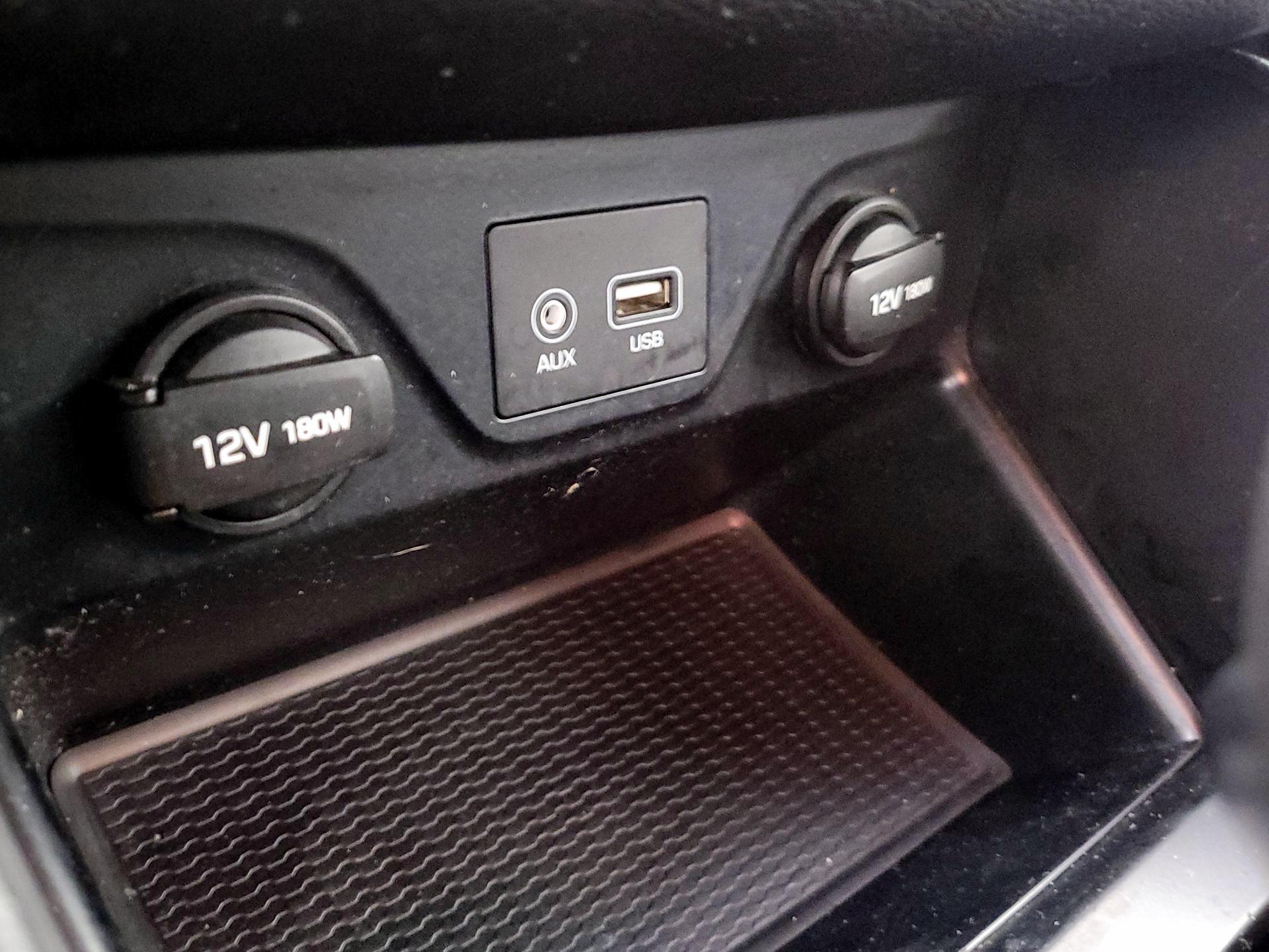 Thumbnail: 2016 Hyundai Tucson - 18