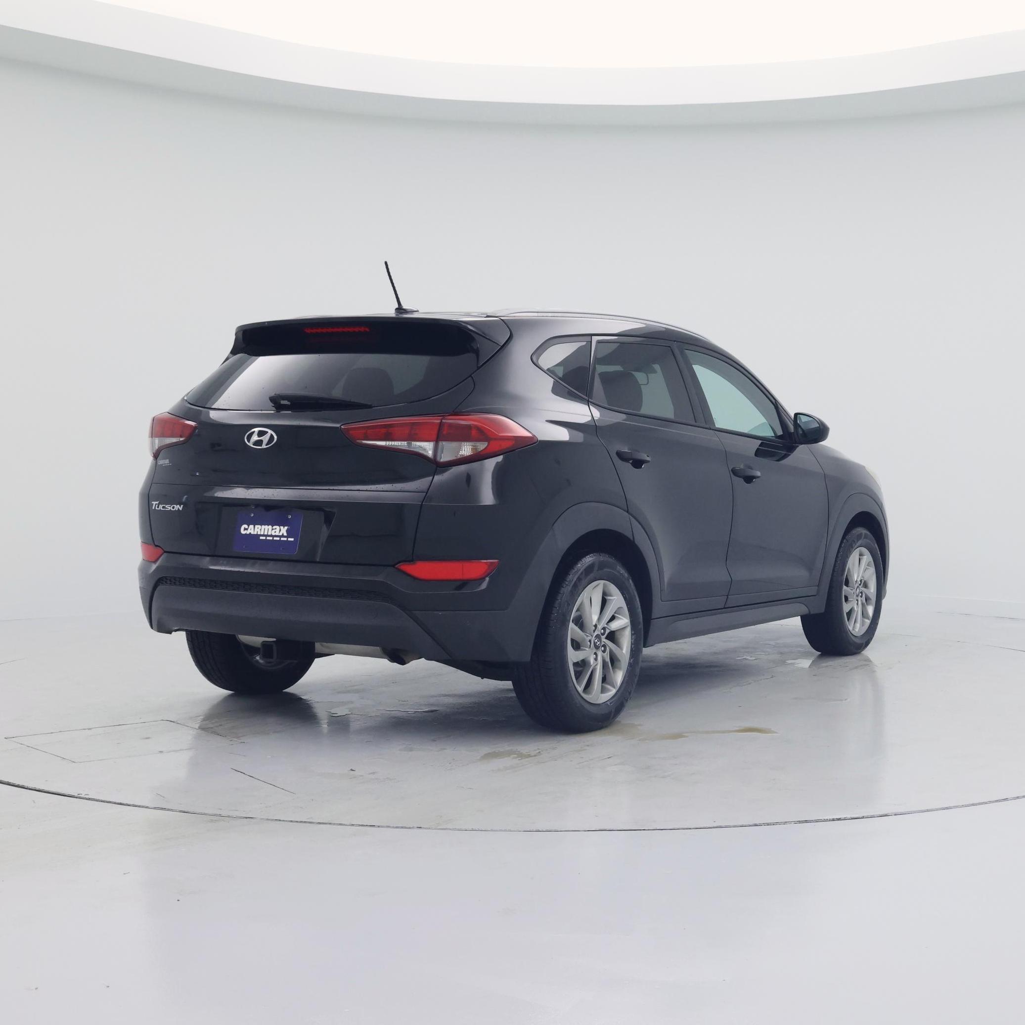 Thumbnail: 2016 Hyundai Tucson - 8