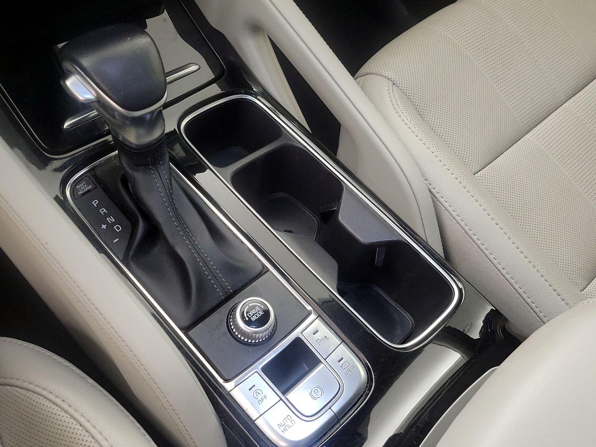 Thumbnail: 2020 Kia Telluride - 18