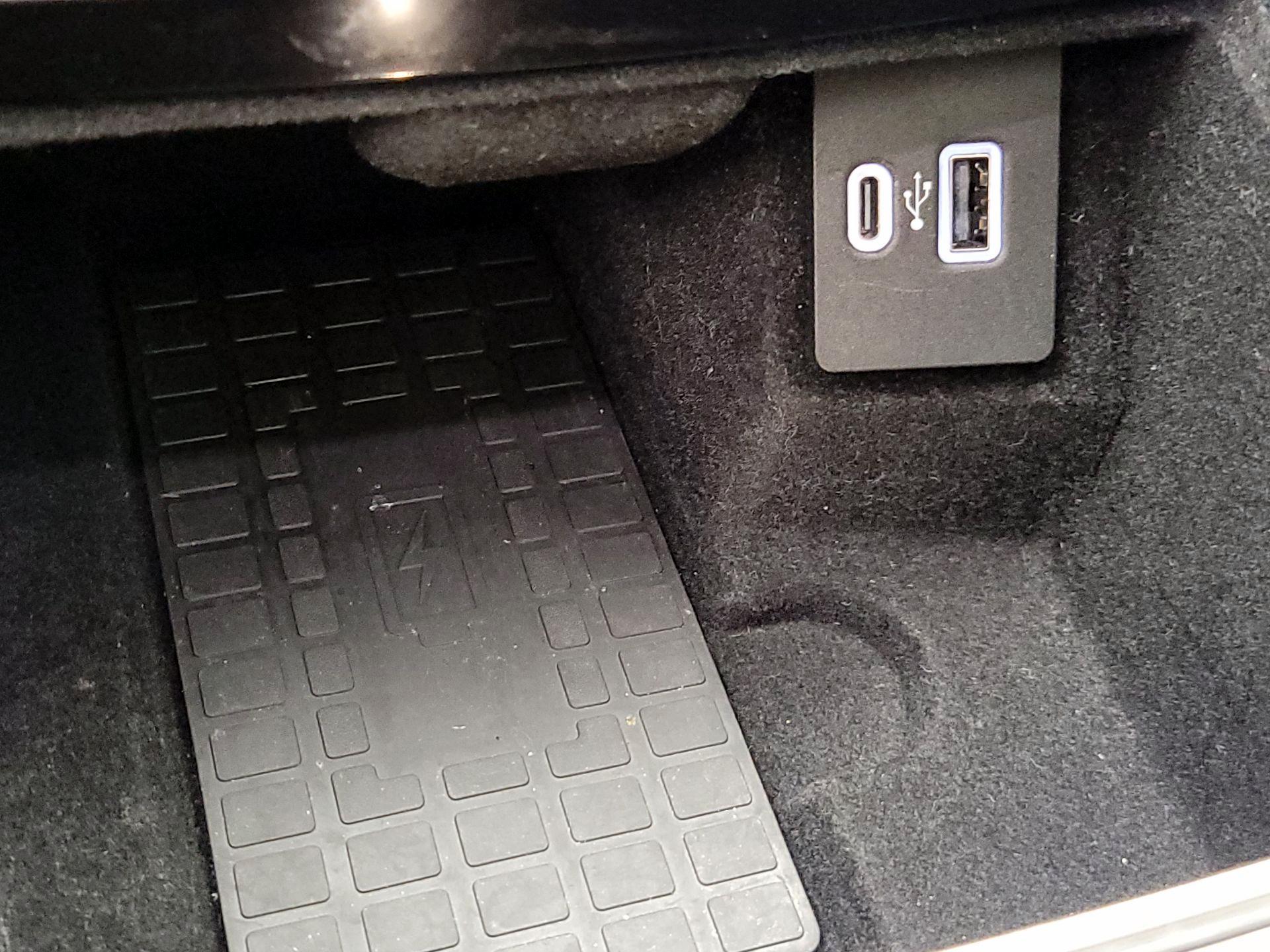 Thumbnail: 2023 Lincoln Nautilus - 19