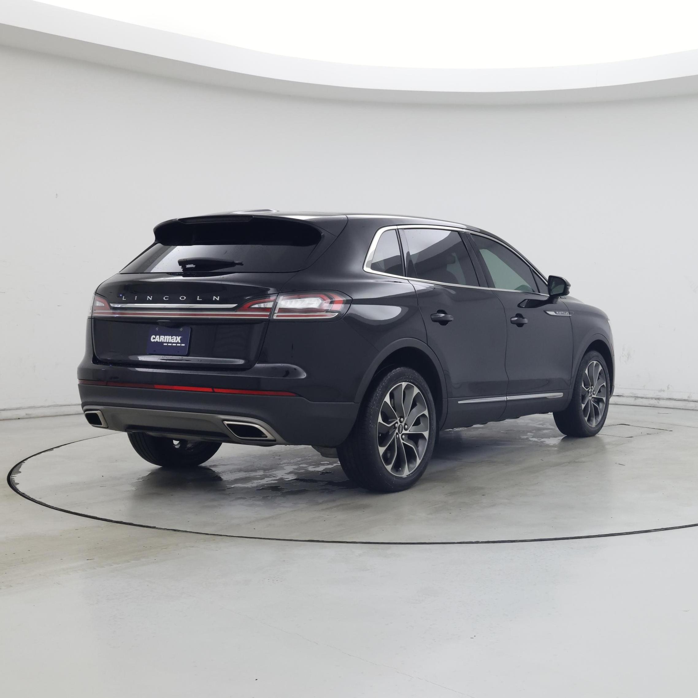 Thumbnail: 2023 Lincoln Nautilus - 8