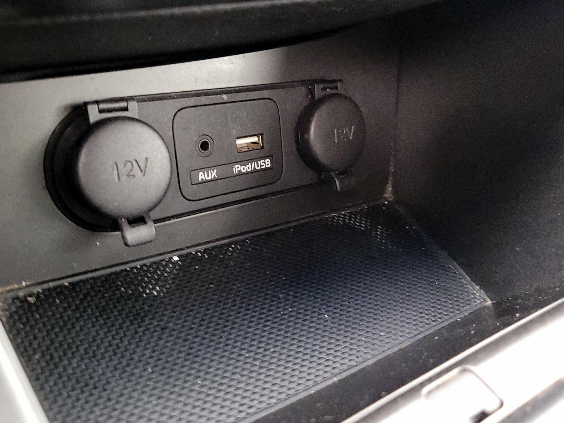 Thumbnail: 2015 Kia Optima - 17