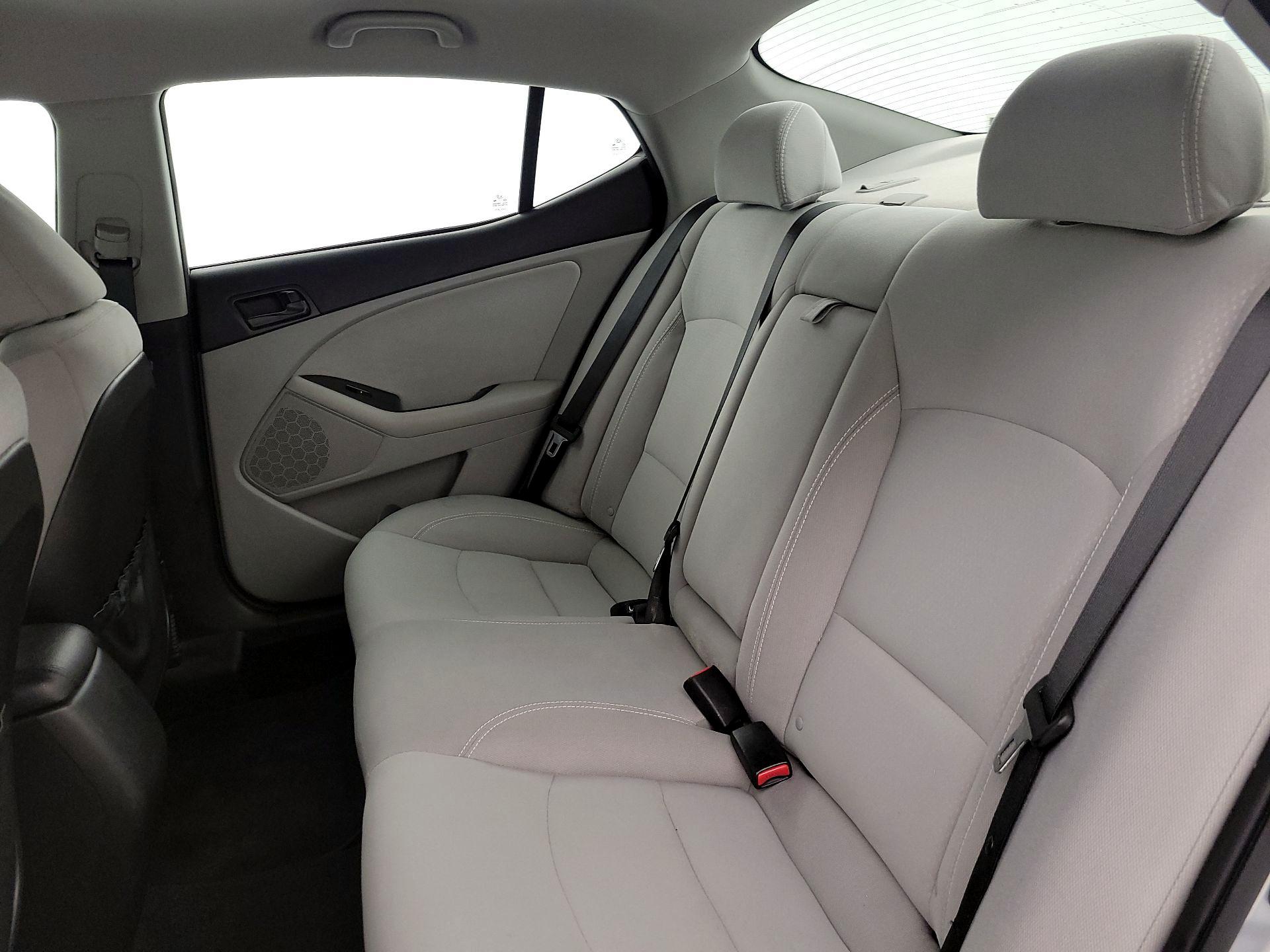 Thumbnail: 2015 Kia Optima - 18