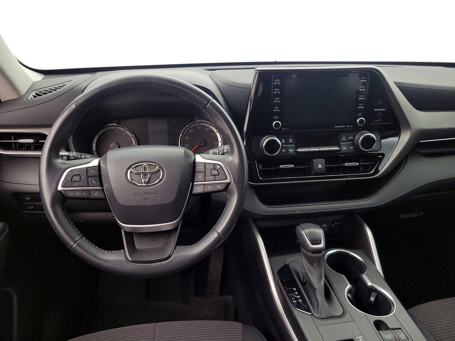 Thumbnail: 2022 Toyota Highlander - 10