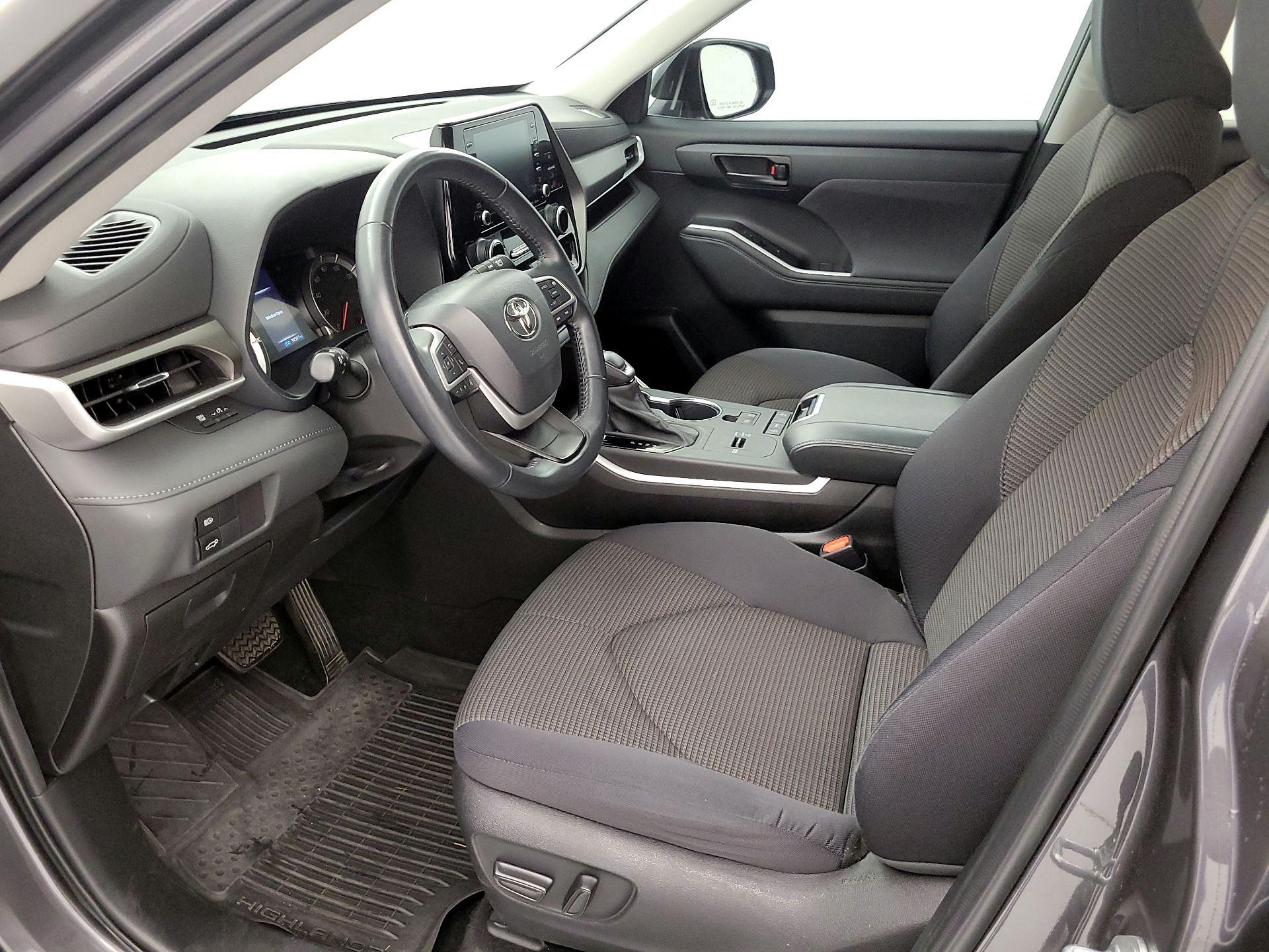 Thumbnail: 2022 Toyota Highlander - 11