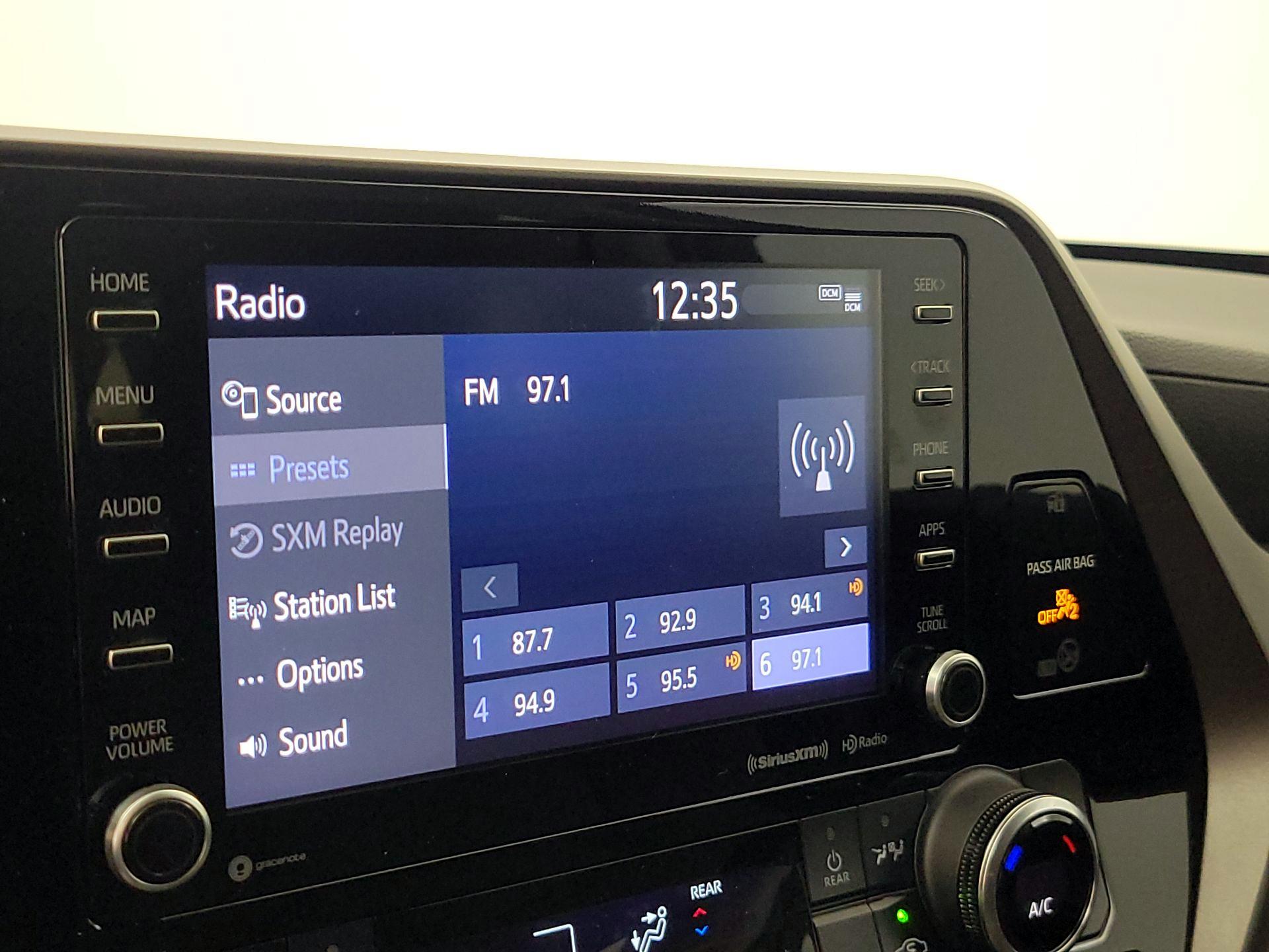 Thumbnail: 2022 Toyota Highlander - 15