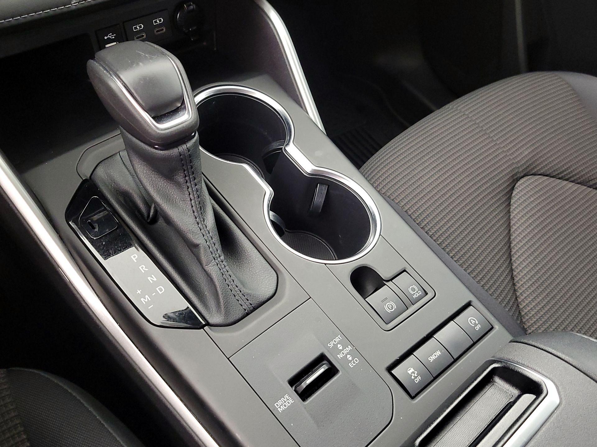 Thumbnail: 2022 Toyota Highlander - 17