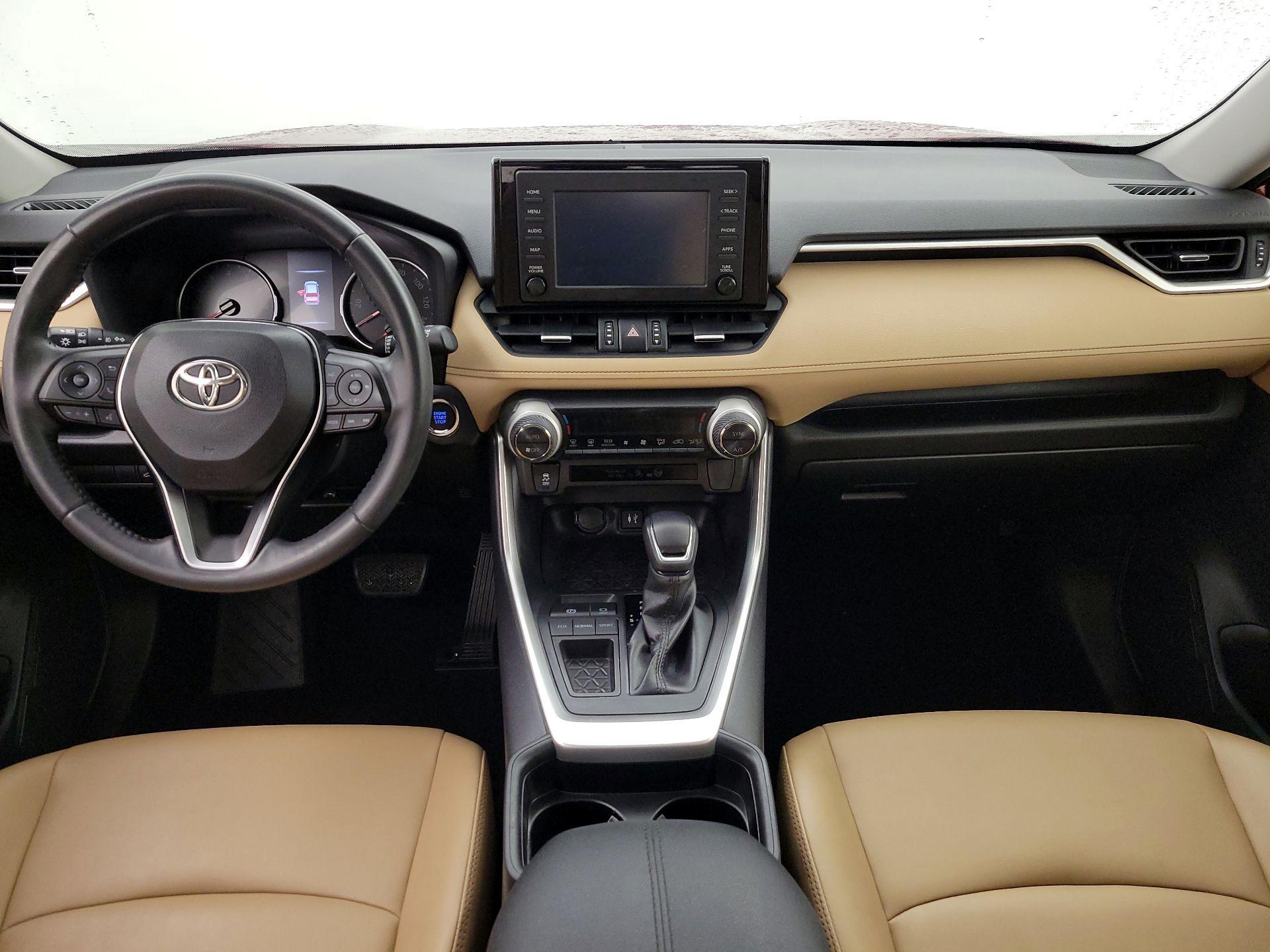 Thumbnail: 2019 Toyota RAV4 - 9