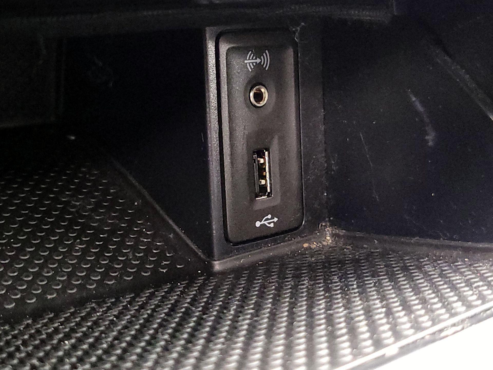 Thumbnail: 2017 Volkswagen Golf - 18