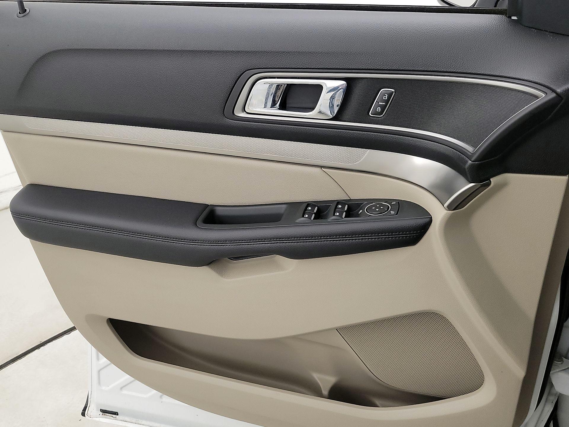 Thumbnail: 2018 Ford Explorer - 12