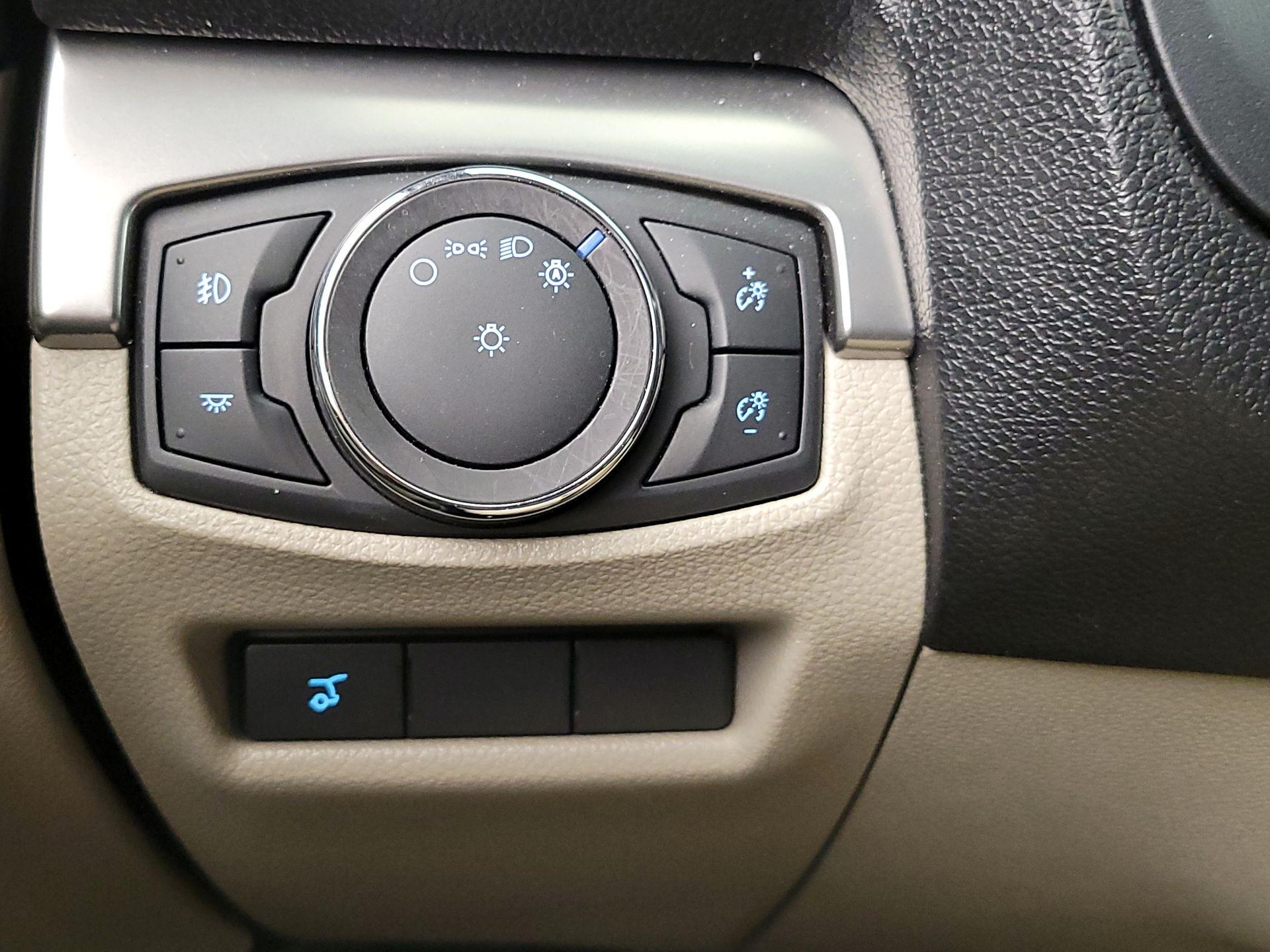 Thumbnail: 2018 Ford Explorer - 13