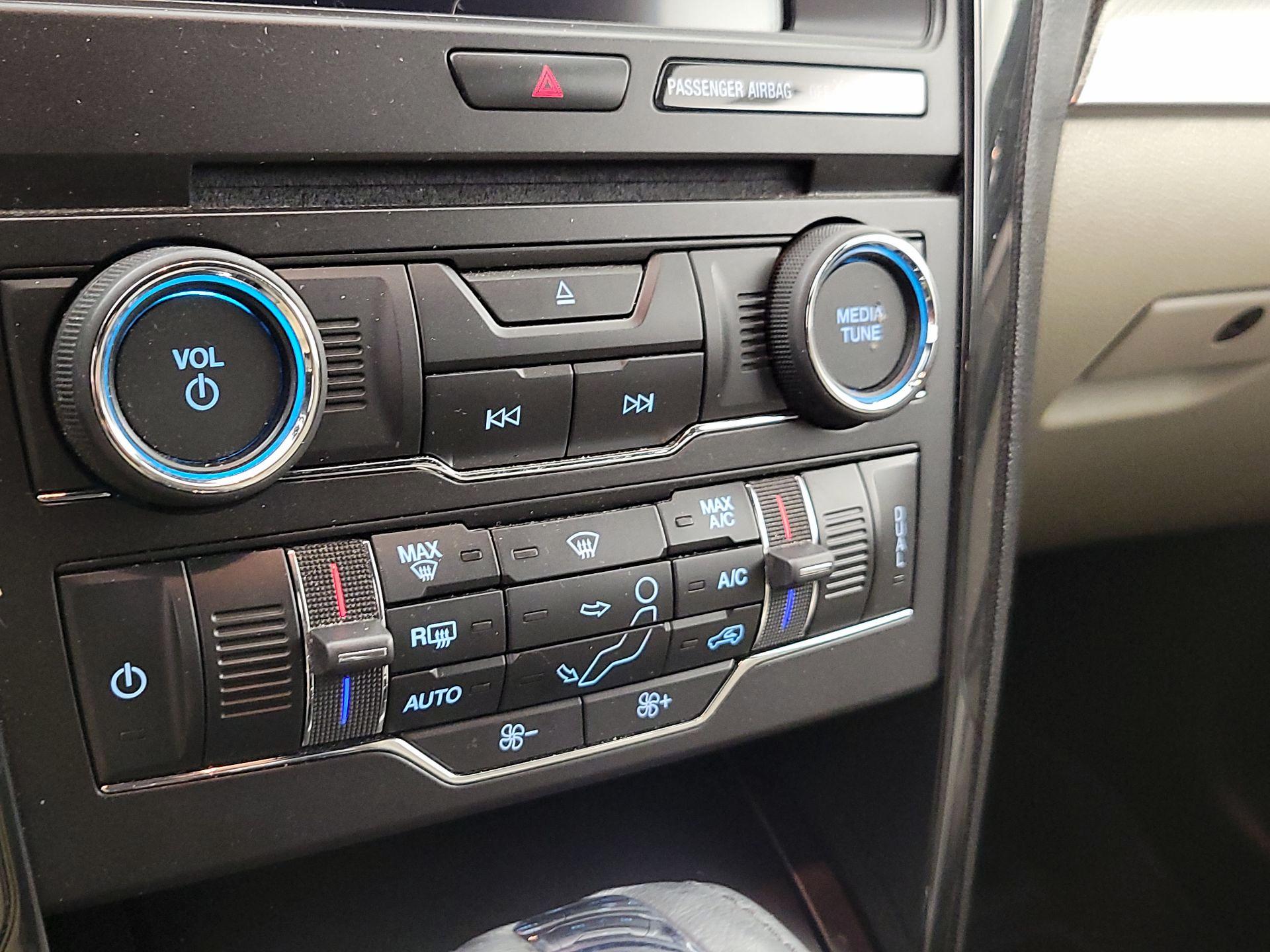 Thumbnail: 2018 Ford Explorer - 17