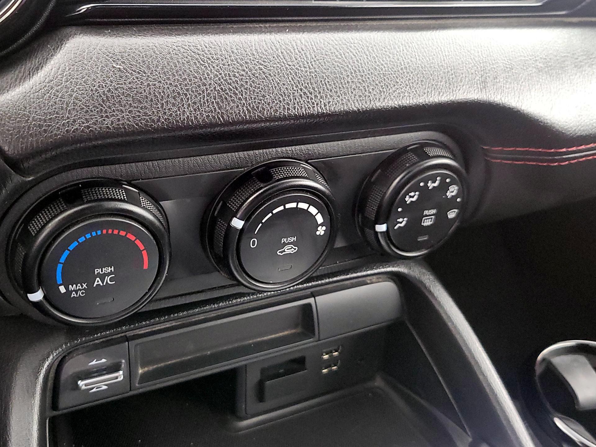 Thumbnail: 2017 Mazda MX-5 Miata - 17