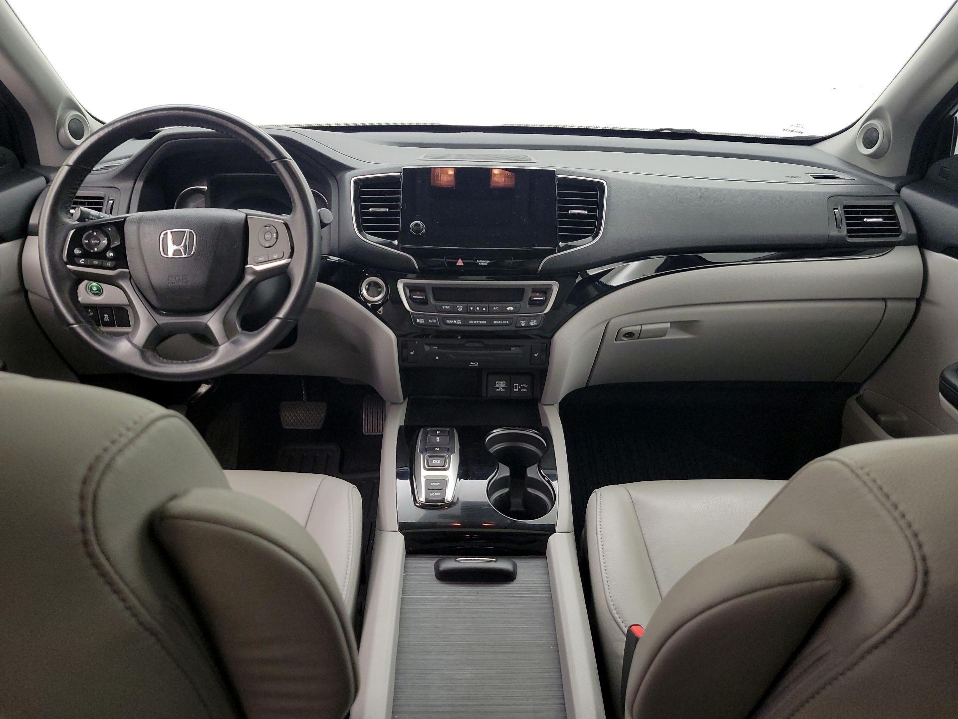 Thumbnail: 2019 Honda Pilot - 9