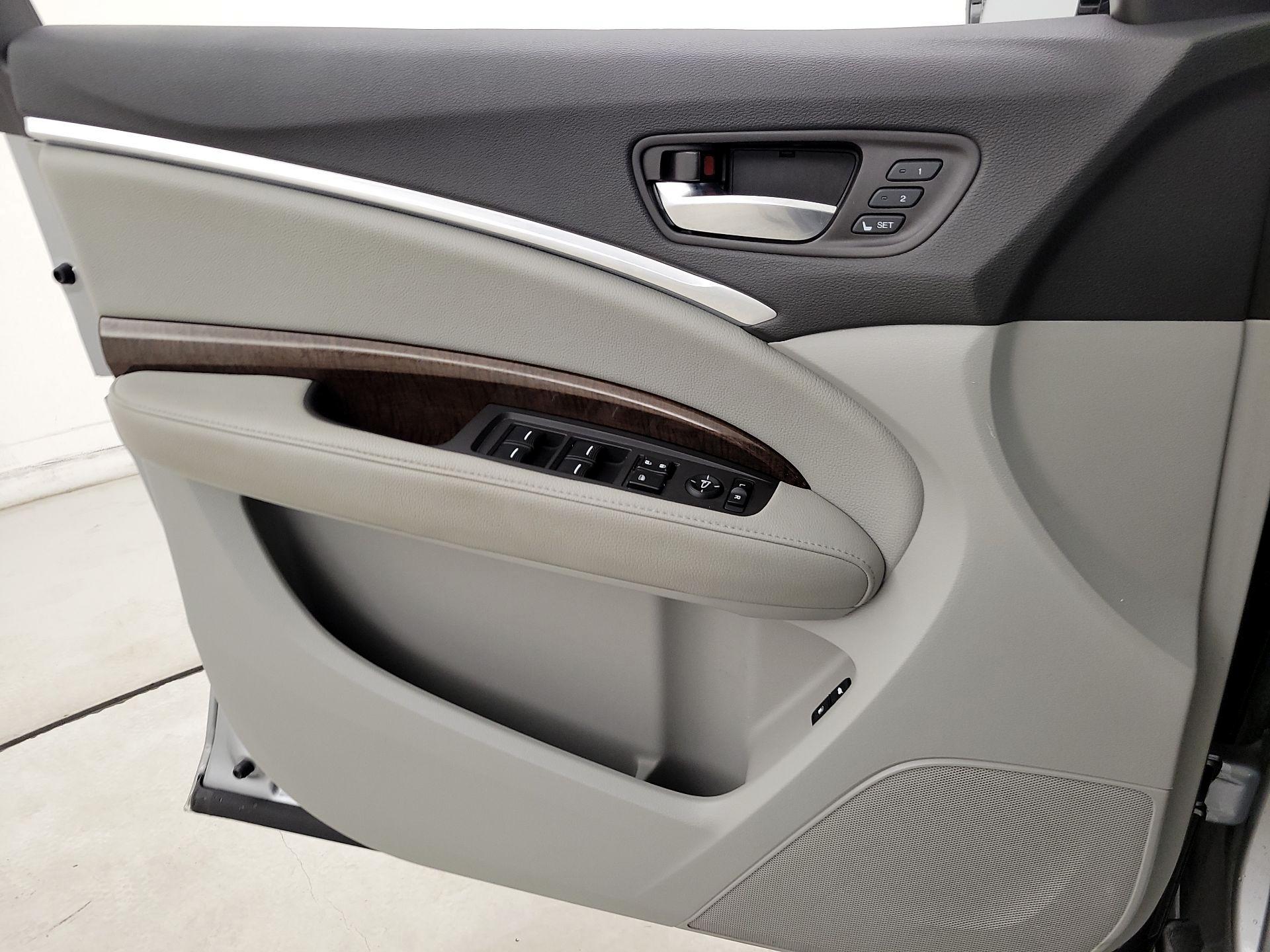 Thumbnail: 2019 Acura MDX - 12