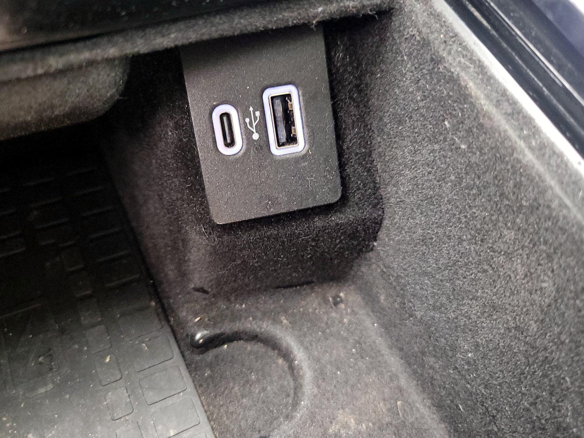 Thumbnail: 2021 Lincoln Nautilus - 19