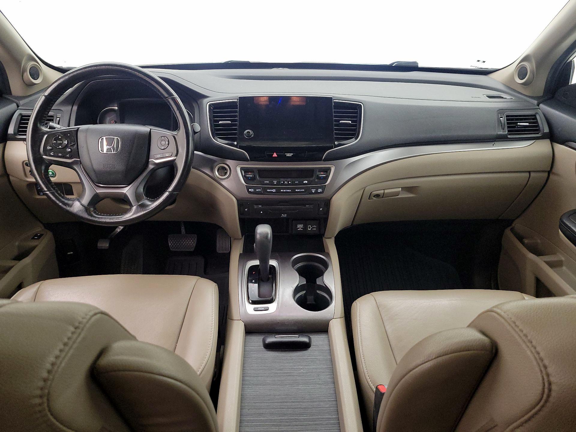 Thumbnail: 2019 Honda Pilot - 9