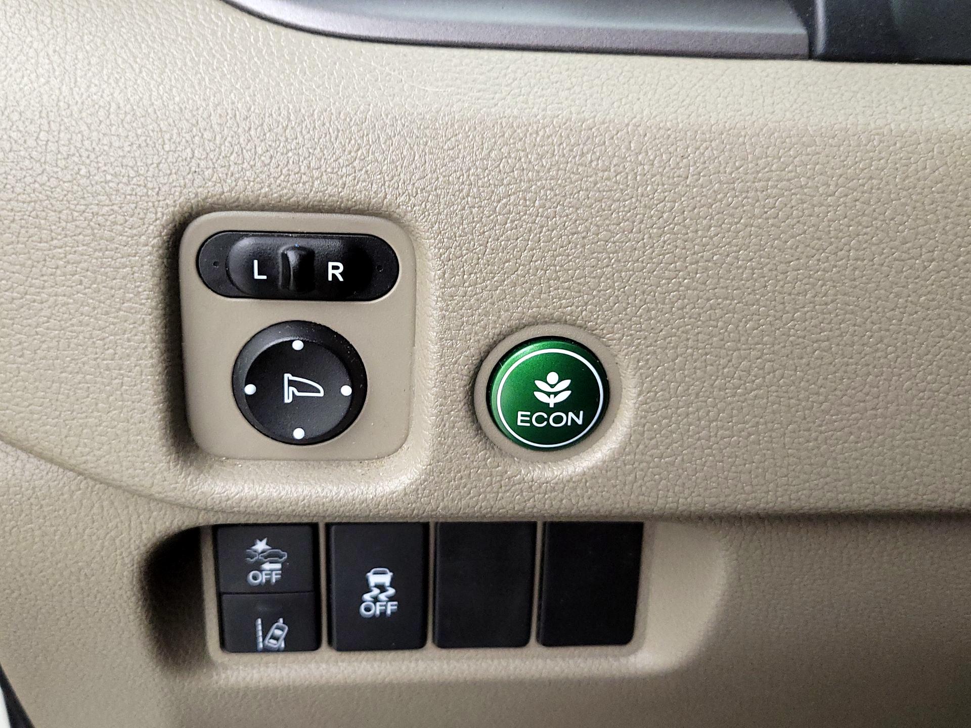 Thumbnail: 2019 Honda Pilot - 13