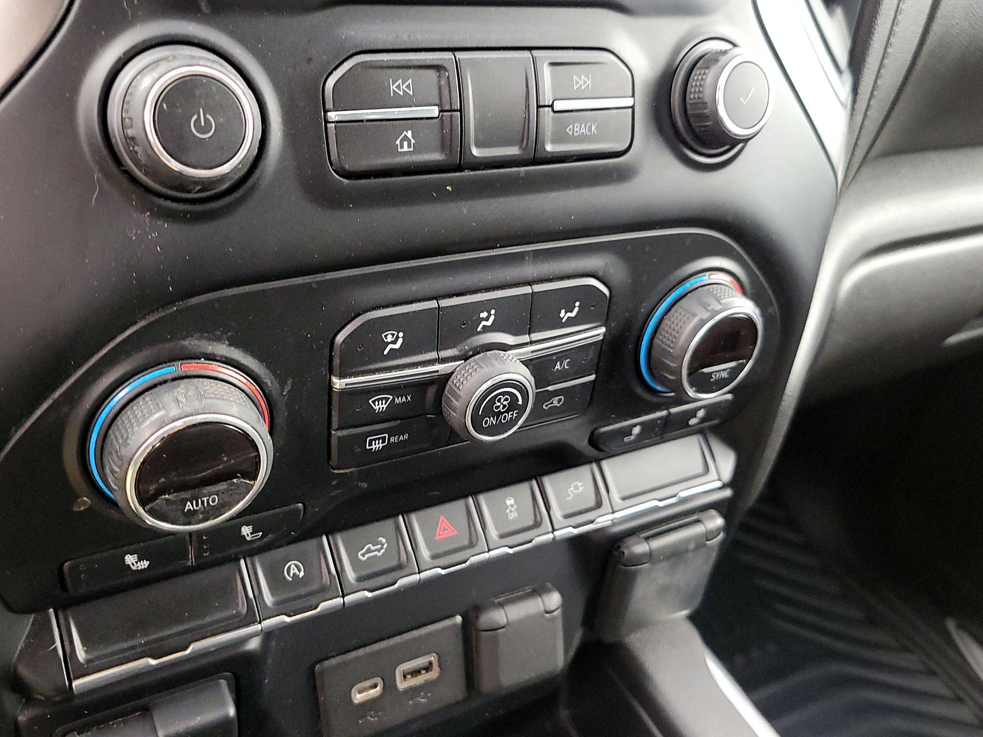 Thumbnail: 2019 Chevrolet Silverado 1500 - 16