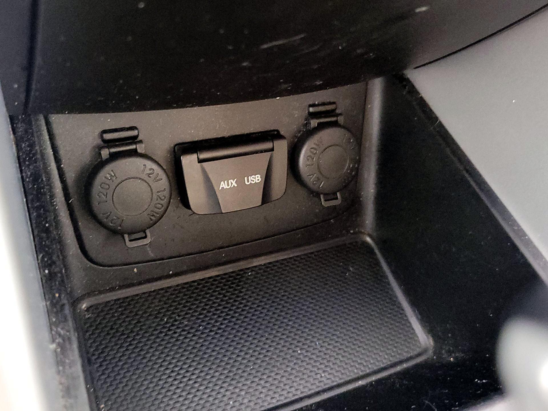 Thumbnail: 2014 Hyundai Sonata - 18