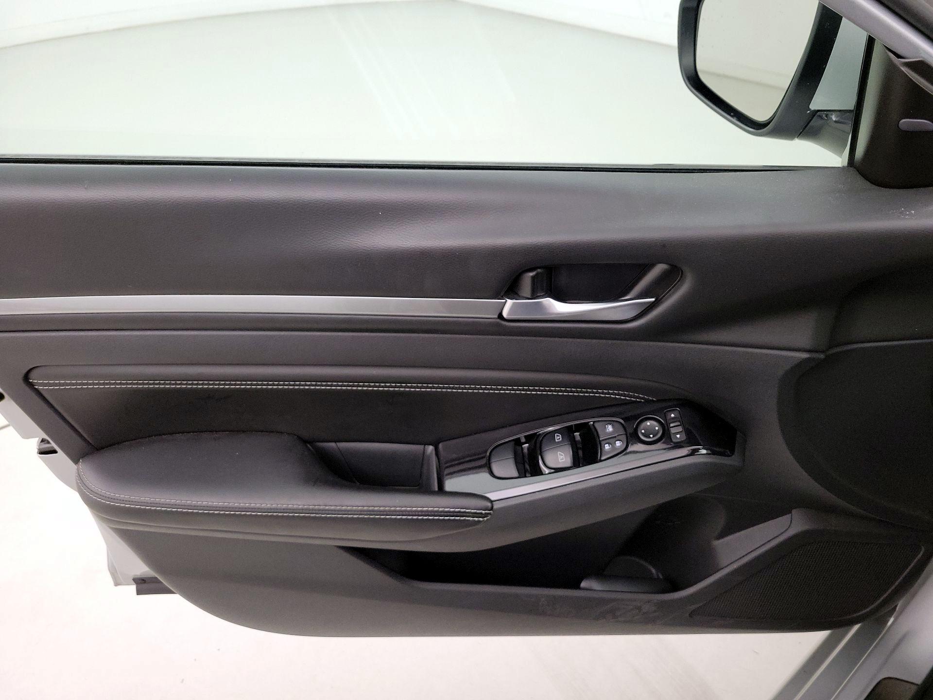 Thumbnail: 2022 Nissan Altima - 12