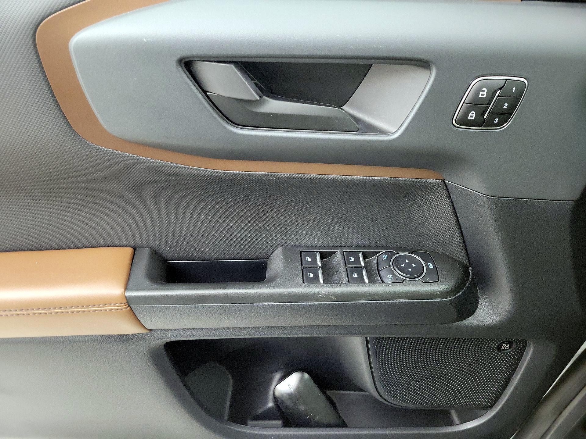 Thumbnail: 2023 Ford Bronco Sport - 12